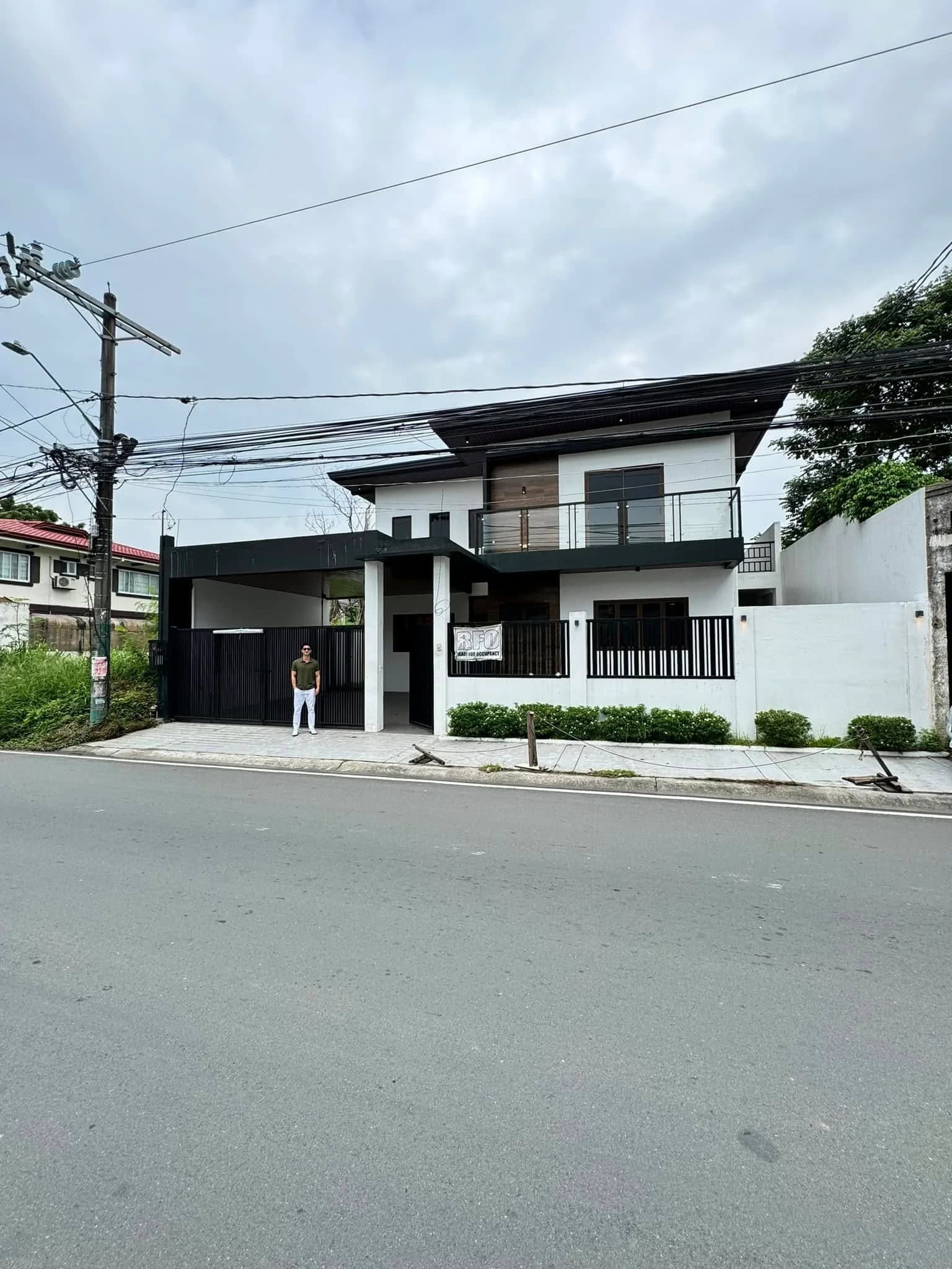 Modern Single Detached 4BR House and Lot for Sale in BF Homes, Las Piñas City