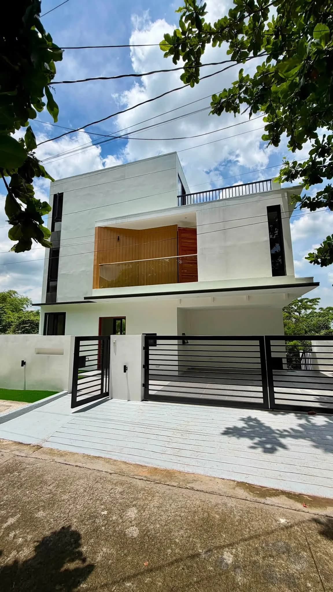 Modern Australian-Inspired House & Lot For Sale in Monteverde Royale, Taytay, Rizal (Very Low DP Promo!) — Photo 3