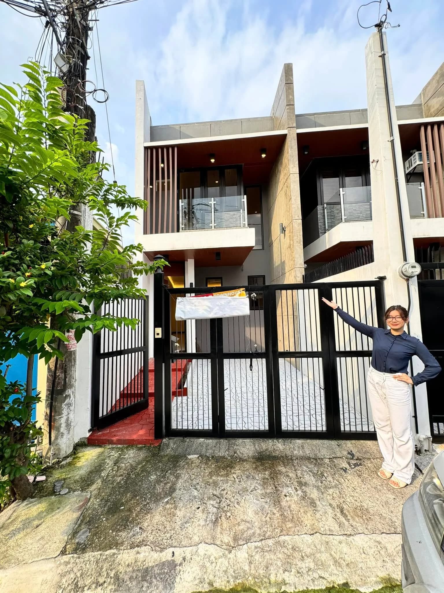 Brand New Modern 3BR Townhouse For Sale in BF Resort Village, Las Piñas City