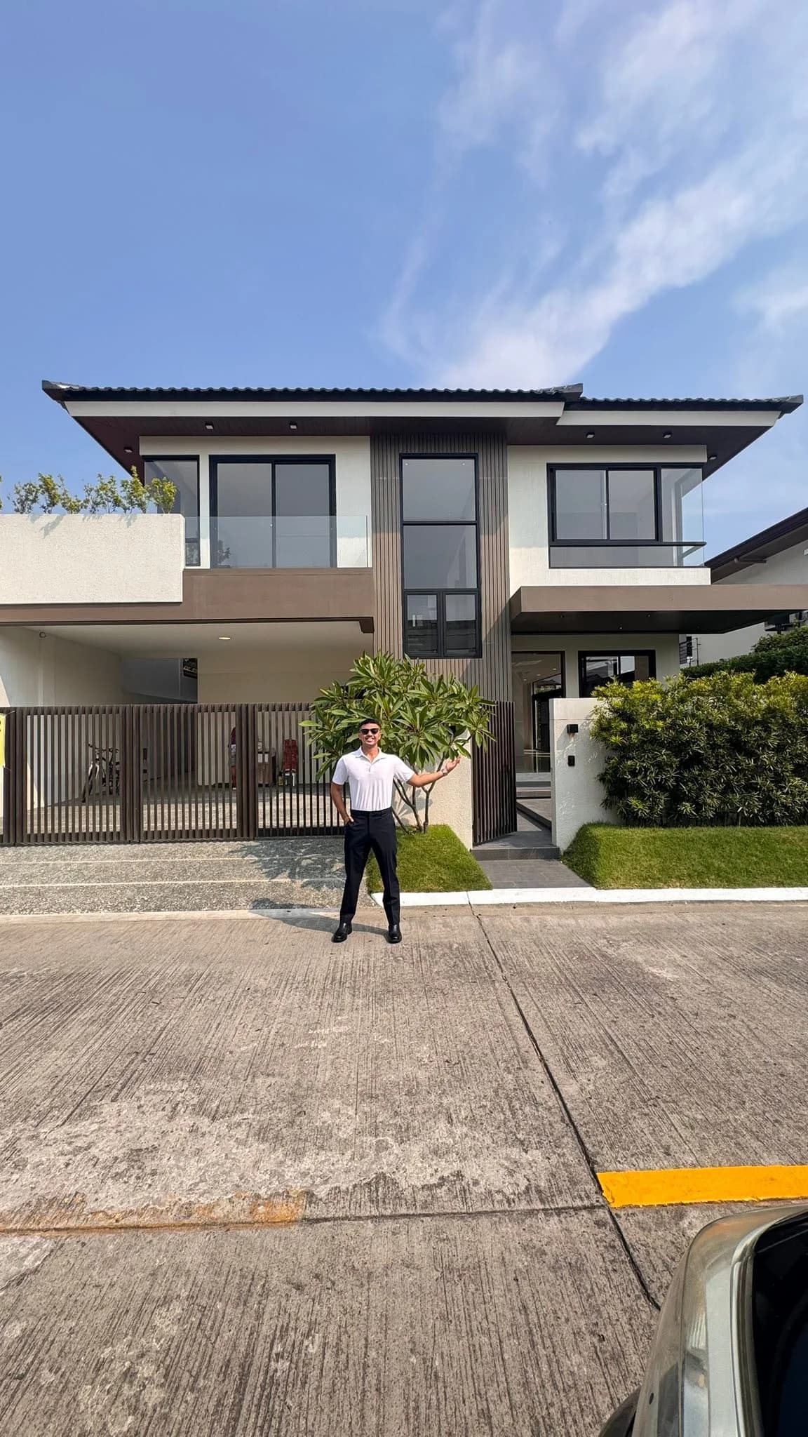Brand New Modern 4BR House and Lot For Sale in BF Homes, Parañaque City — Photo 1