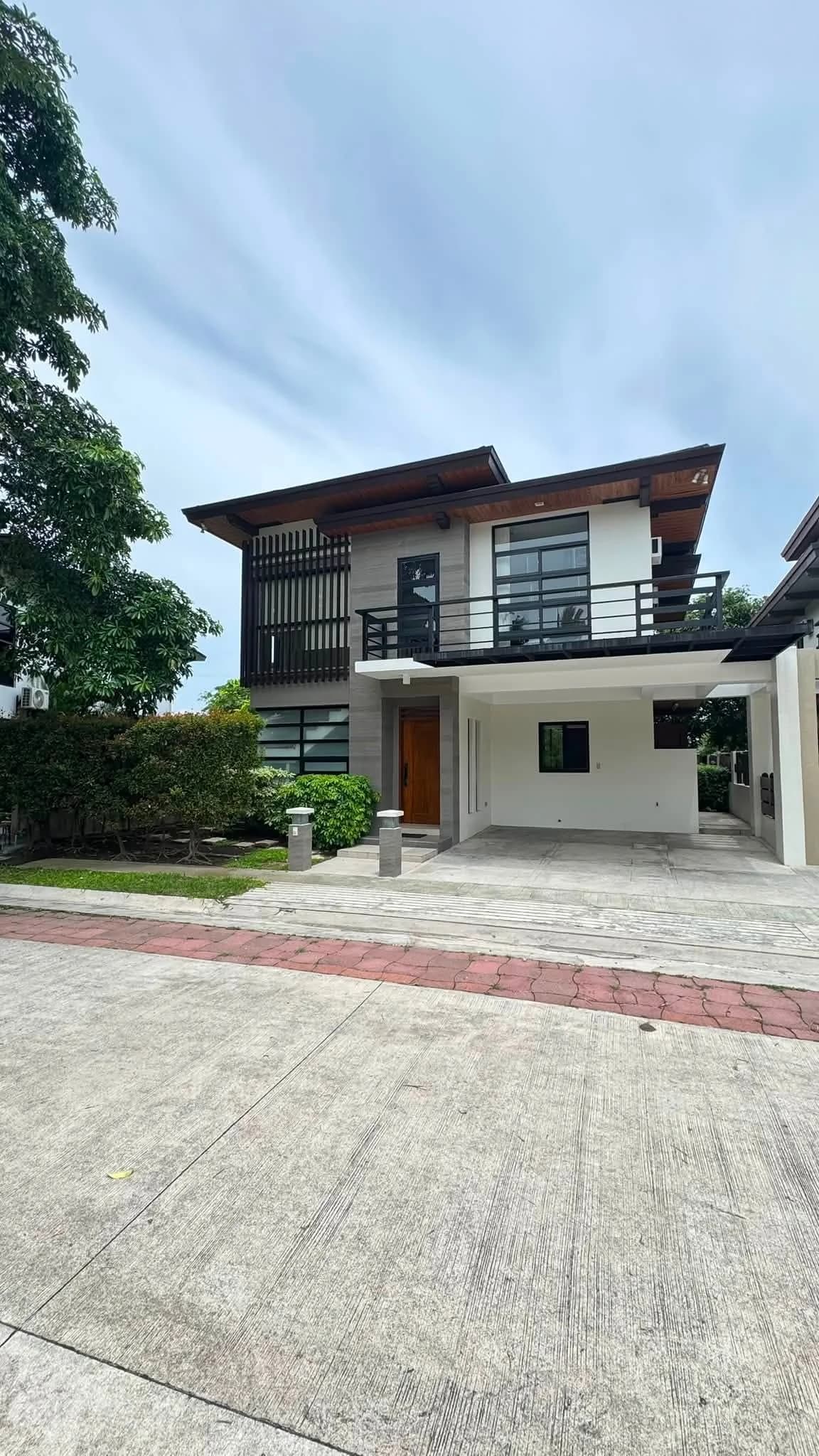 Modern Contemporary Home For Sale in Santa Rosa, Laguna — Photo 3