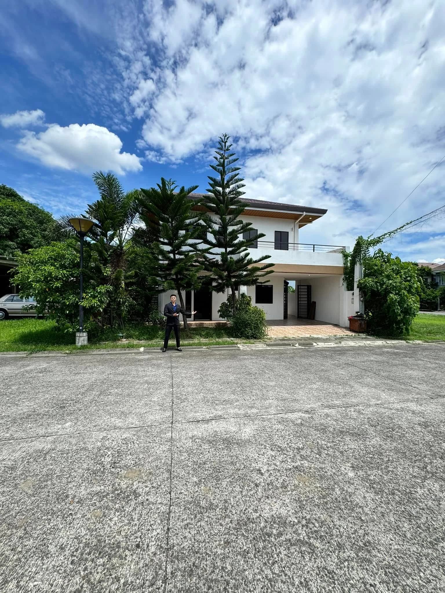 Newly Renovated 4BR Semi Furnished House and Lot in Verdana Homes, Biñan, Laguna