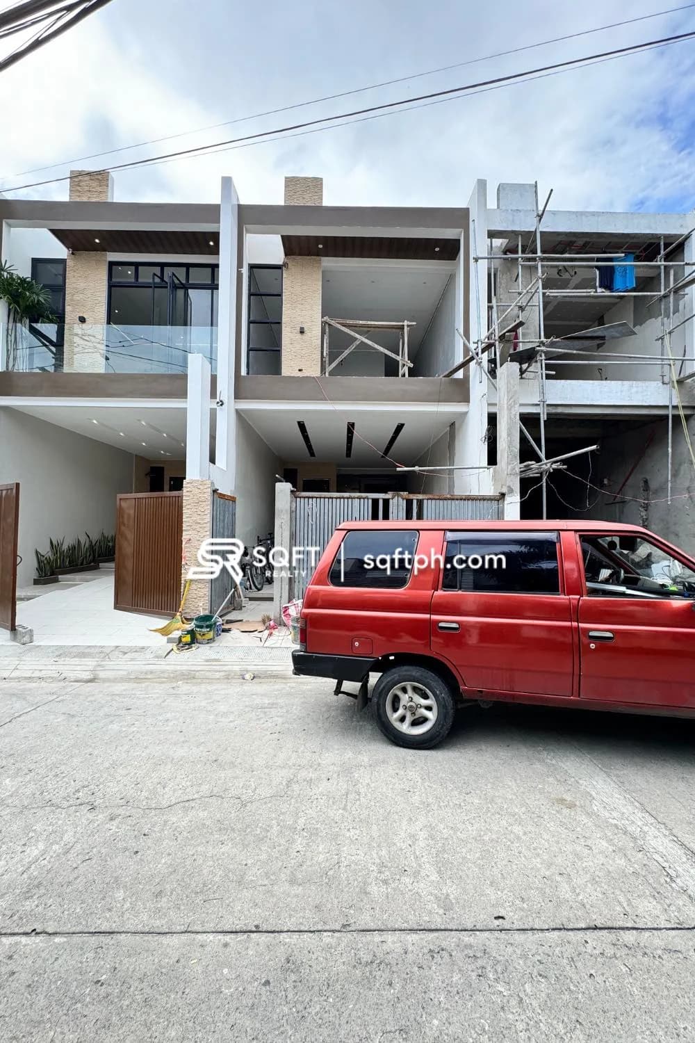 Elegant Modern Minimalist Triplex For Sale in BF Resort Village, Las Piñas City
