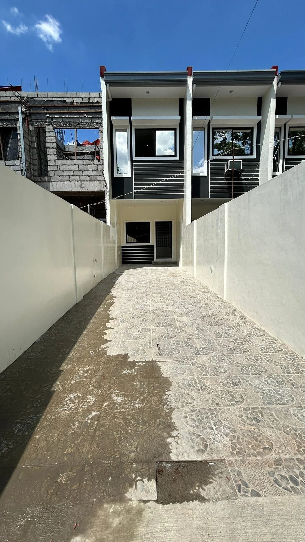 Brand New 3 Storey Townhouse For Sale in North Caloocan