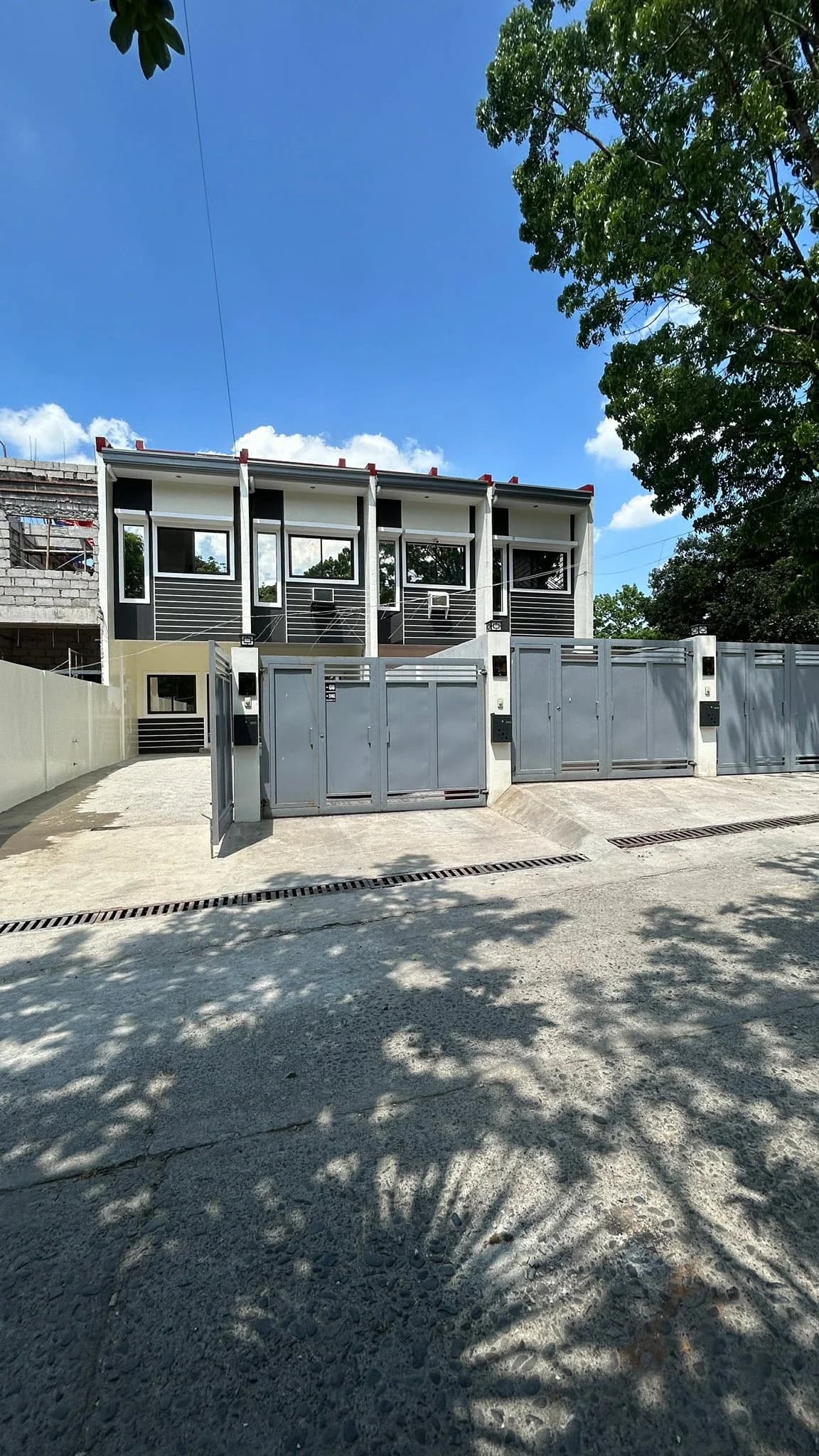 Brand New 3 Storey Townhouse For Sale in North Caloocan