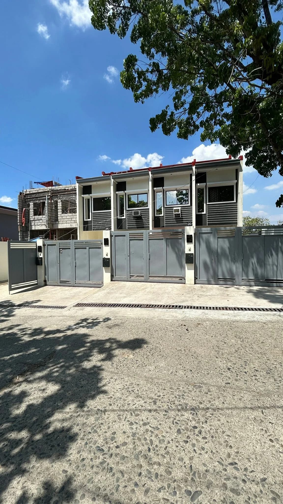 Brand New 3 Storey Townhouse For Sale in North Caloocan