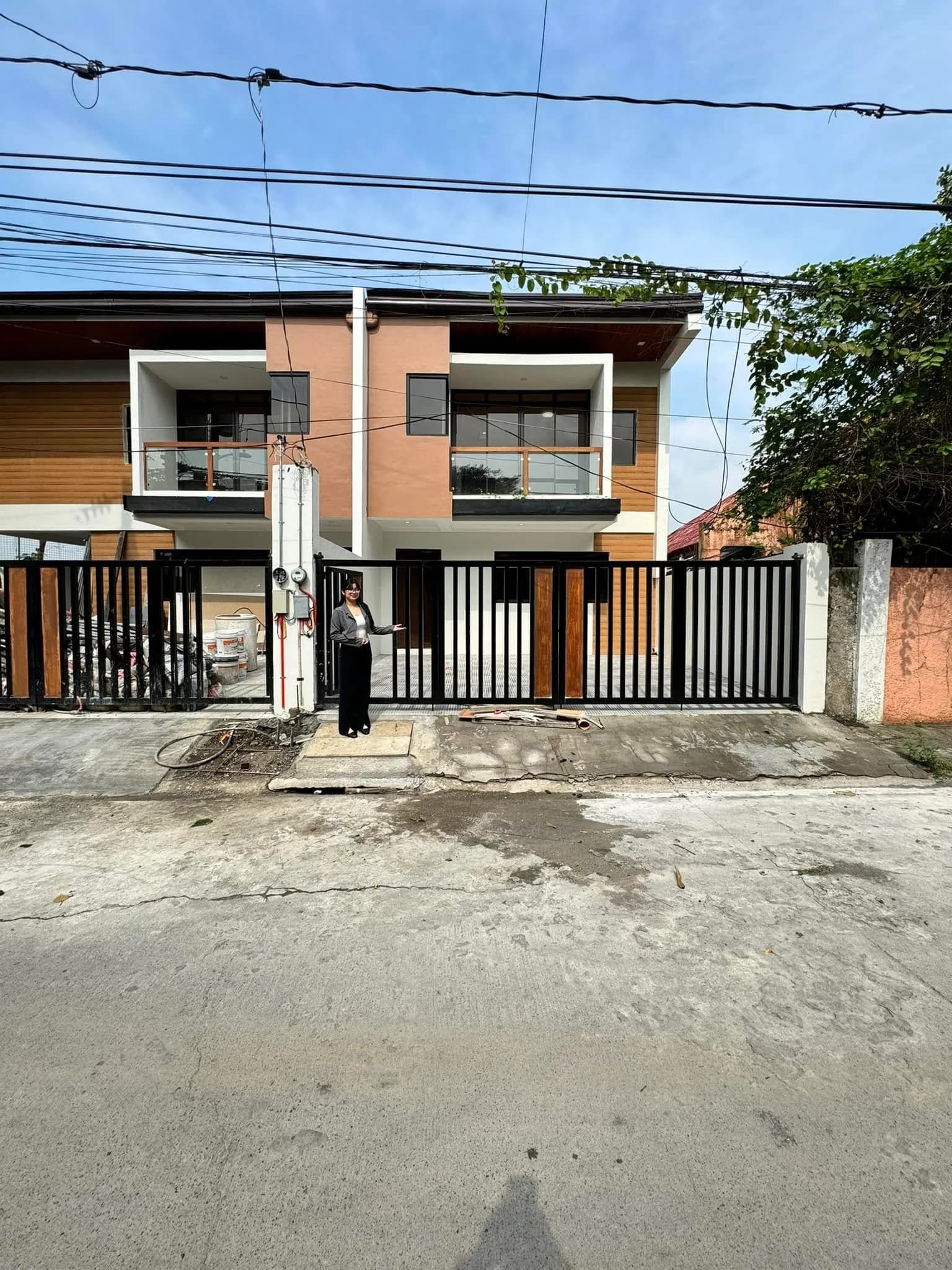 Brand New Modern 4BR Duplex House and Lot for Sale in BF Resort Village, Las Piñas City