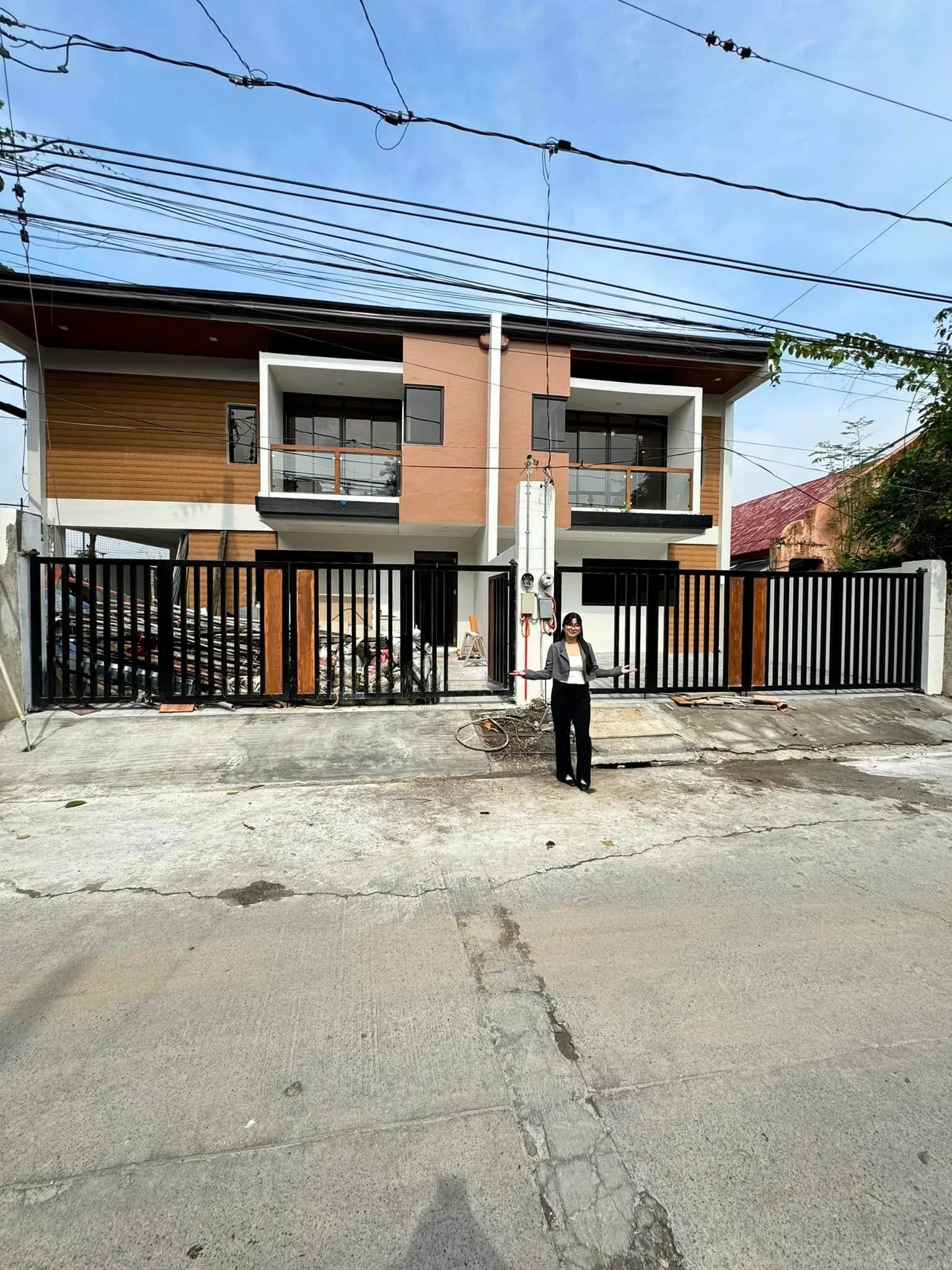 Brand New Modern 4BR Duplex House and Lot for Sale in BF Resort Village, Las Piñas City