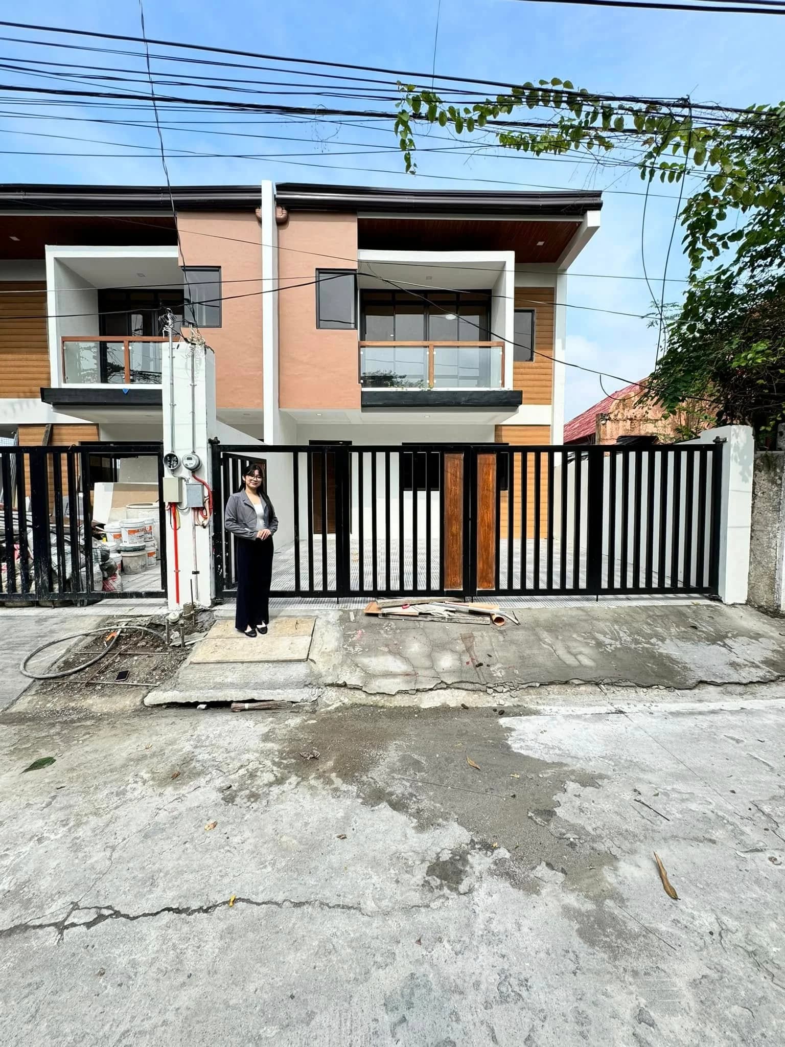 Brand New Modern 4BR Duplex House and Lot for Sale in BF Resort Village, Las Piñas City