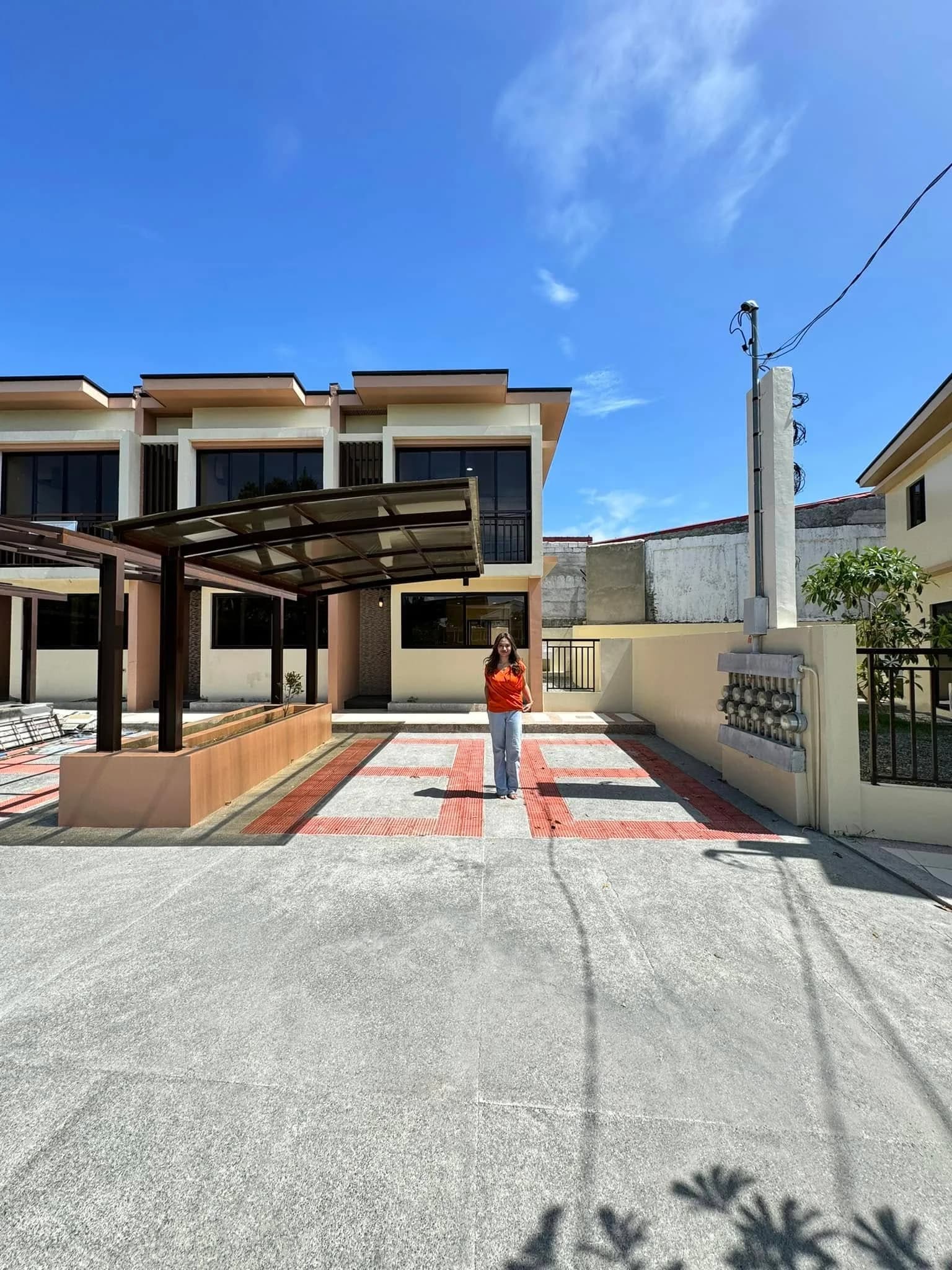 Pre-Selling 3BR End Unit Townhouse For Sale in Almanza Uno, Las Piñas City (Flexible DP Terms)