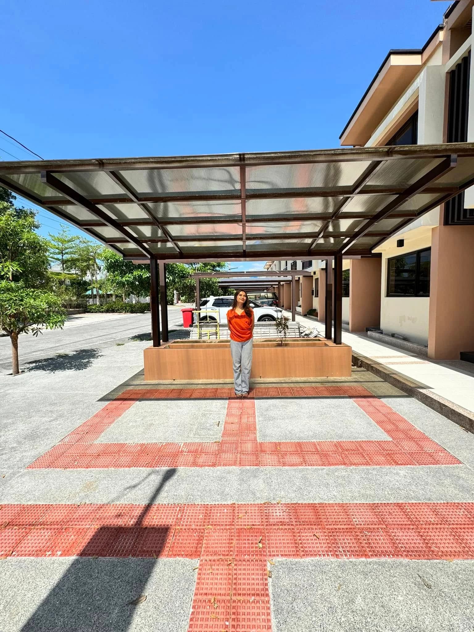 Pre-Selling 3BR End Unit Townhouse For Sale in Almanza Uno, Las Piñas City (Flexible DP Terms)