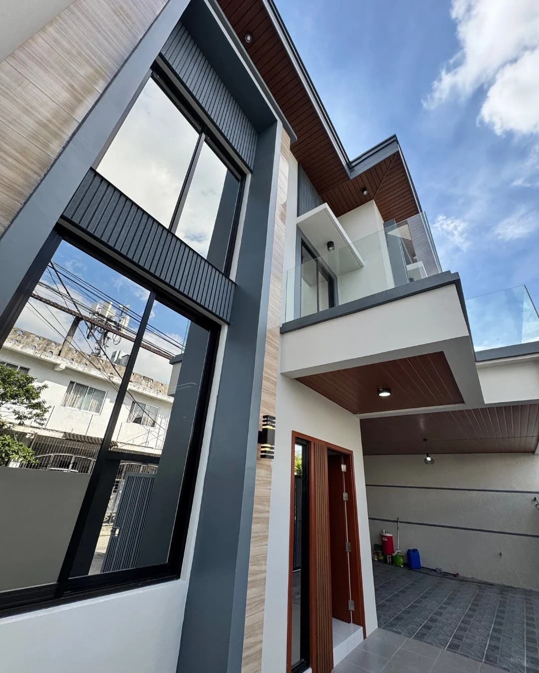 Brand New Modern 4BR House and Lot for Sale in BF Resort Village, Las Pinas