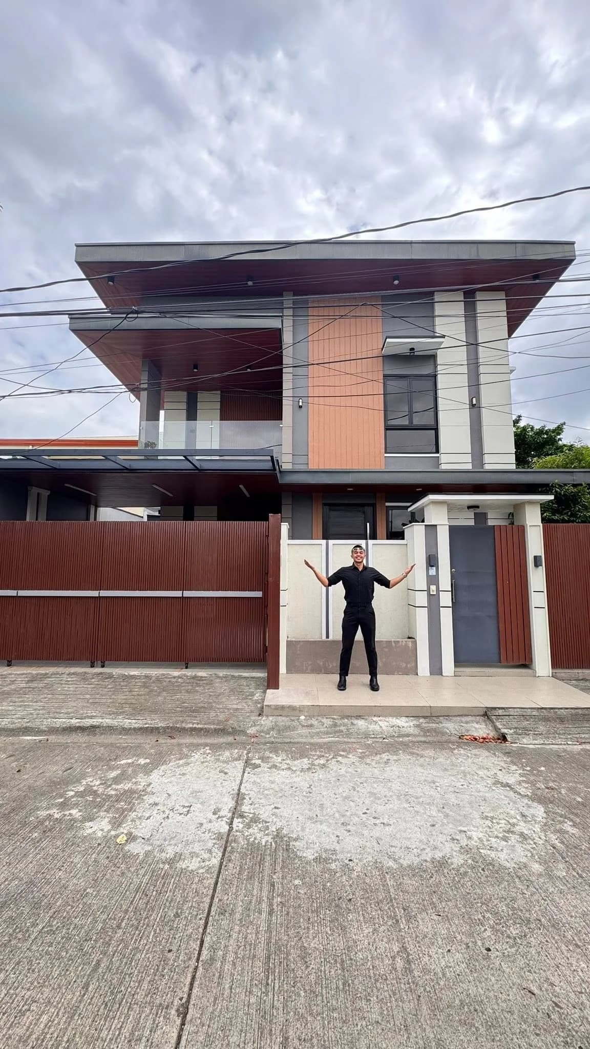 Brand New 5BR Modern House and Lot with Pool For Sale In BF Homes, Parañaque — Photo 4