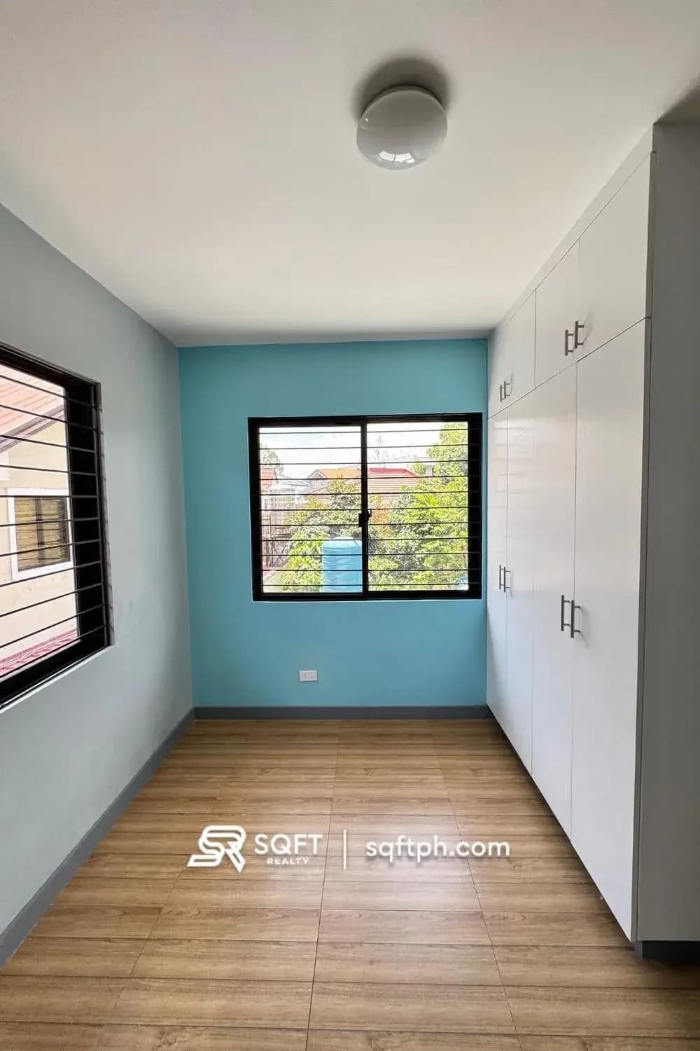 Newly Renovated 5BR Single Attached House & Lot in BF Resort Village, Las Piñas City