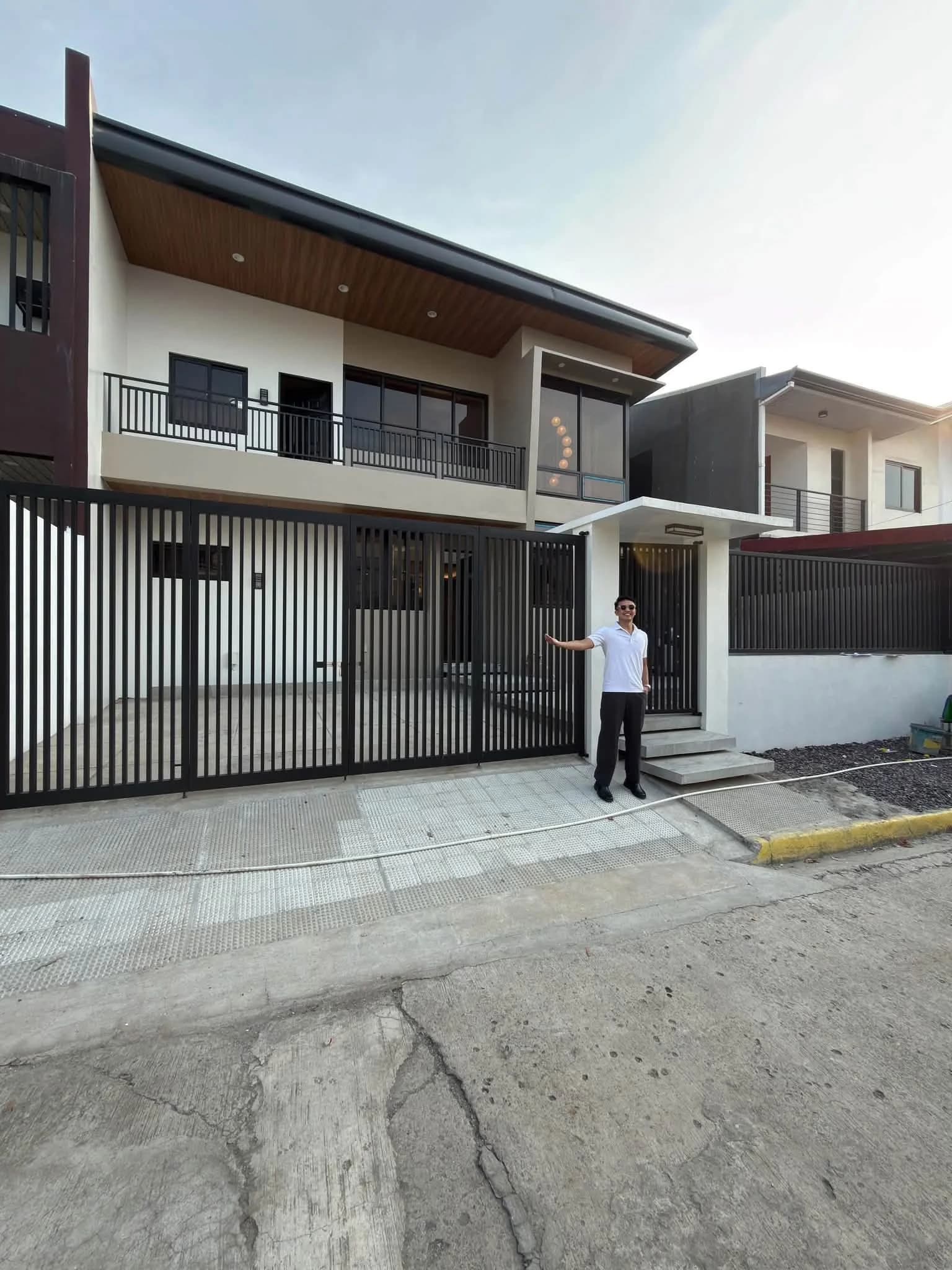 Brand New Modern 4BR House and Lot For Sale in Better Living Subd., Parañaque City — Photo 2
