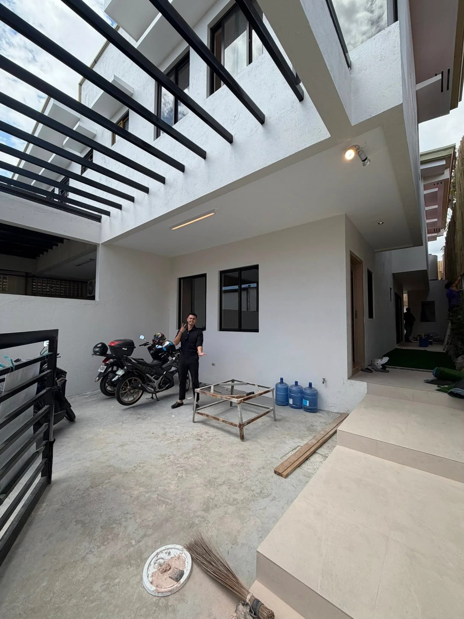 Newly Renovated 3BR Duplex House For Sale in BF Homes, Las Piñas City