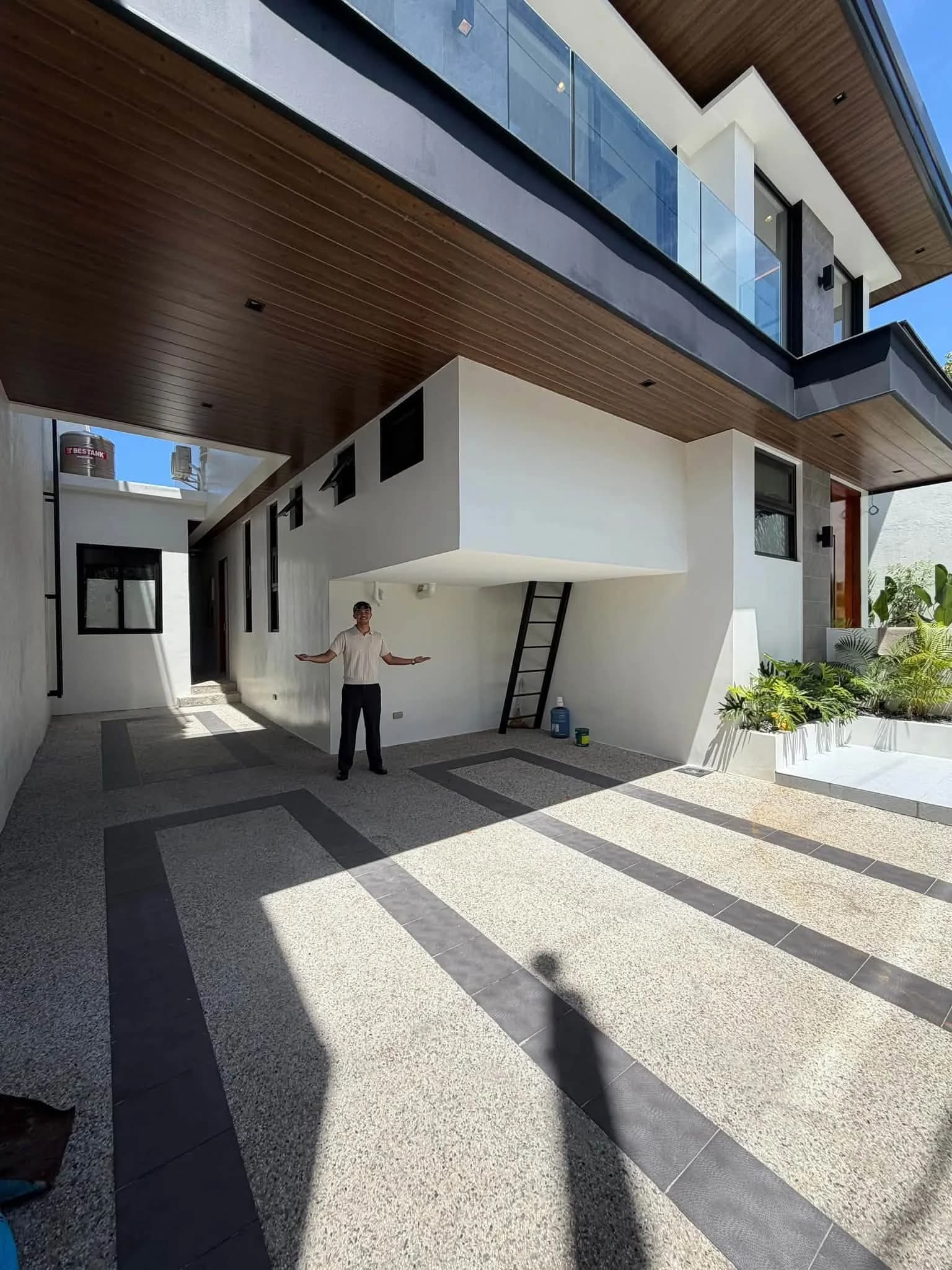 Brand New Modern 5BR House and Lot For Sale in BF Parañaque — Photo 4