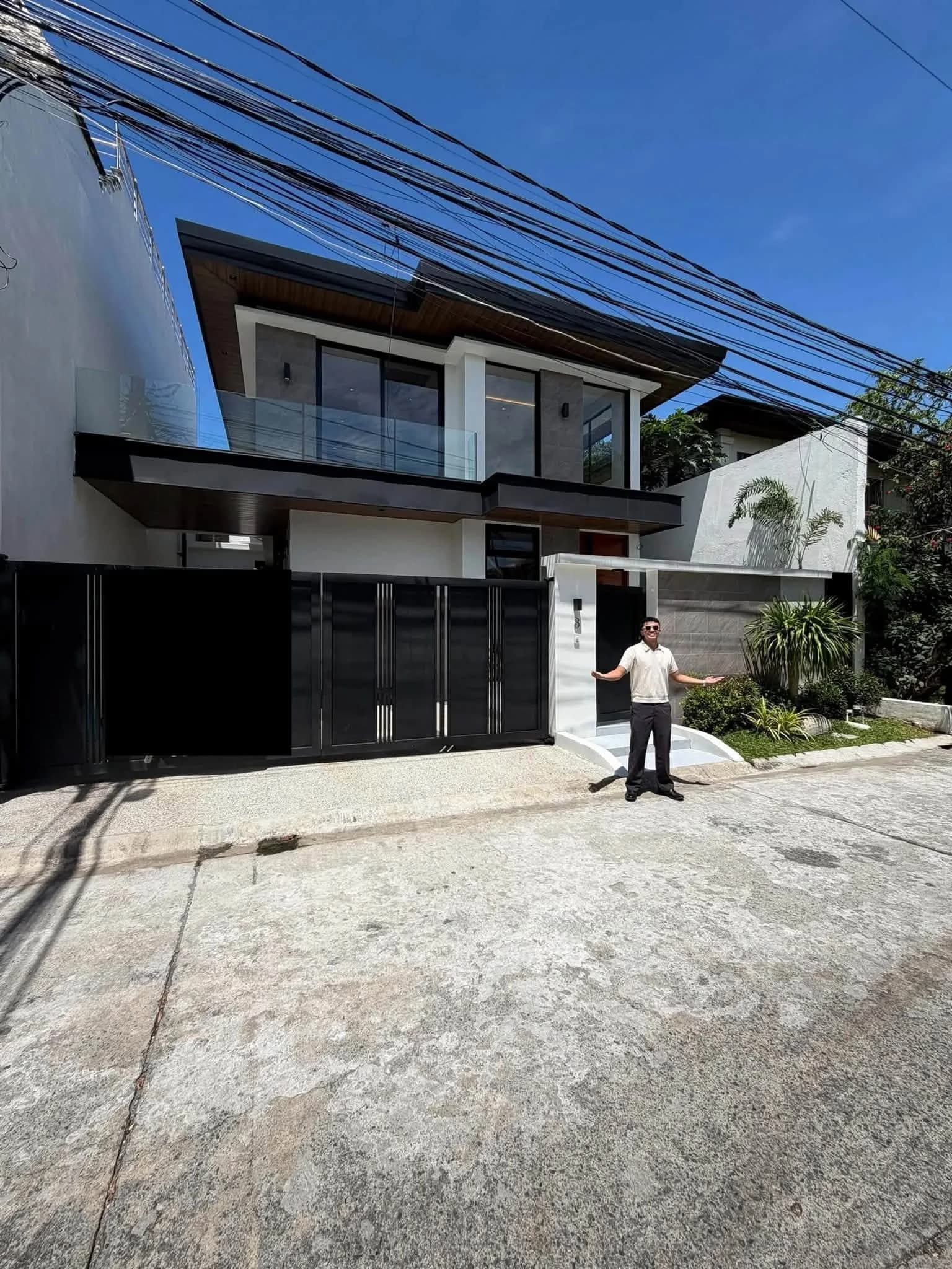 Brand New Modern 5BR House and Lot For Sale in BF Parañaque — Photo 3