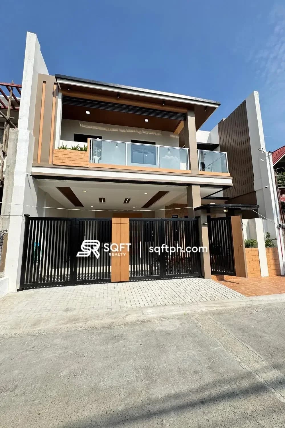 Brand New Elegant Furnished House And Lot For Sale in BF Resort Village, Las Piñas City