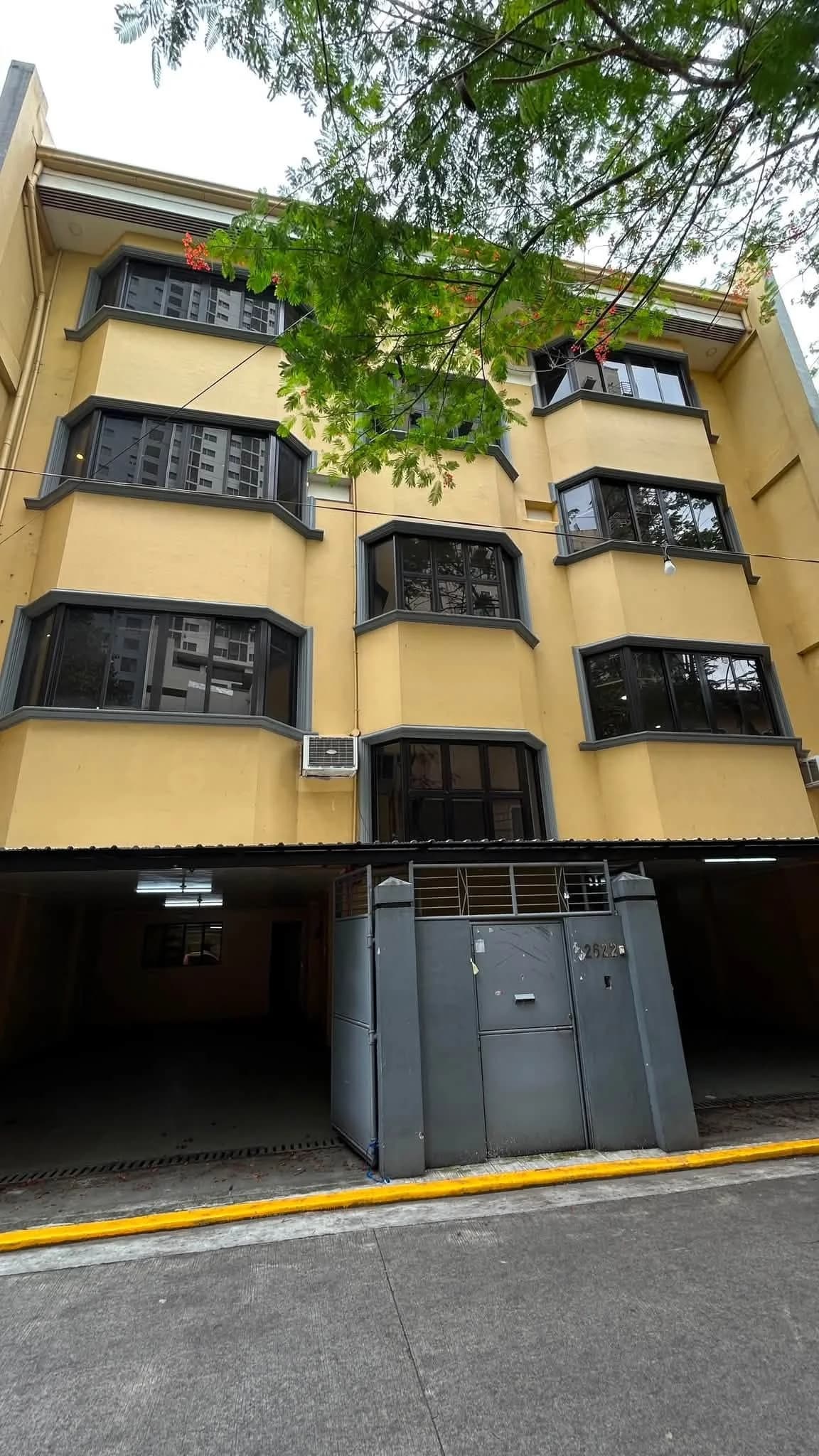 Residential Building For Sale Near DLSU Taft & St. Scholastica’s College, Manila City