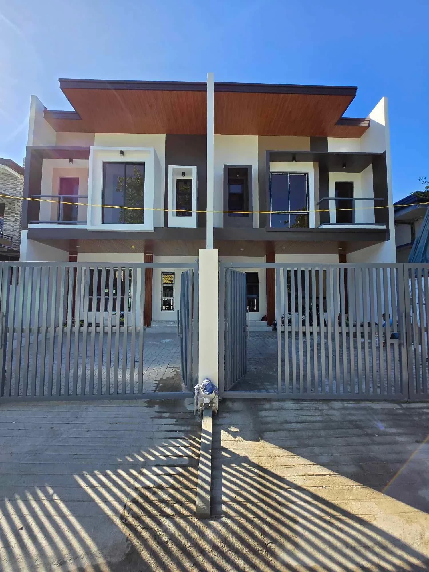 Brand New Modern 4BR Duplex House and Lot in Pilar Village, Las Piñas City (Zero Down Payment Promo!!!)