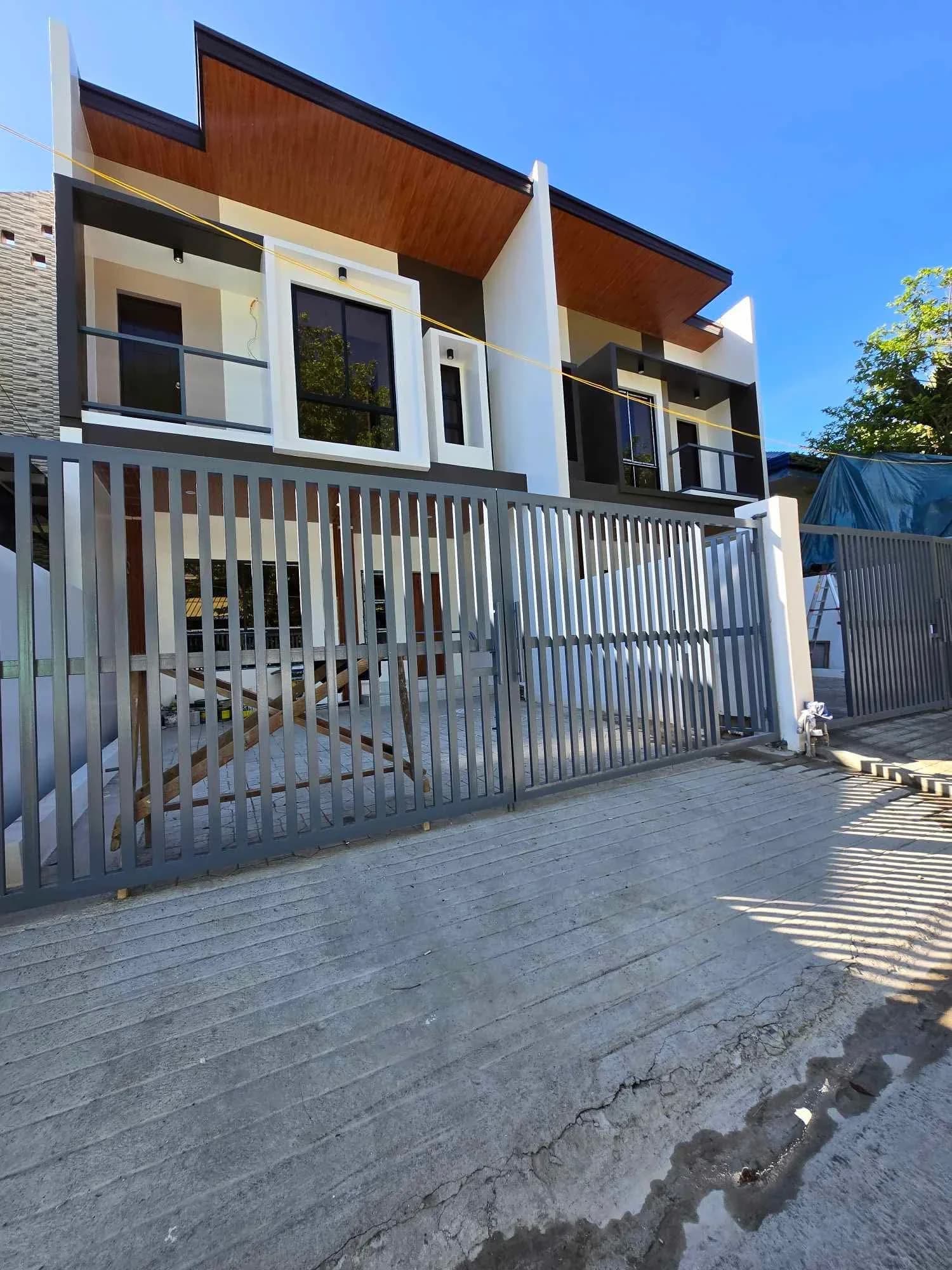 Brand New Modern 4BR Duplex House and Lot in Pilar Village, Las Piñas City (Zero Down Payment Promo!!!)