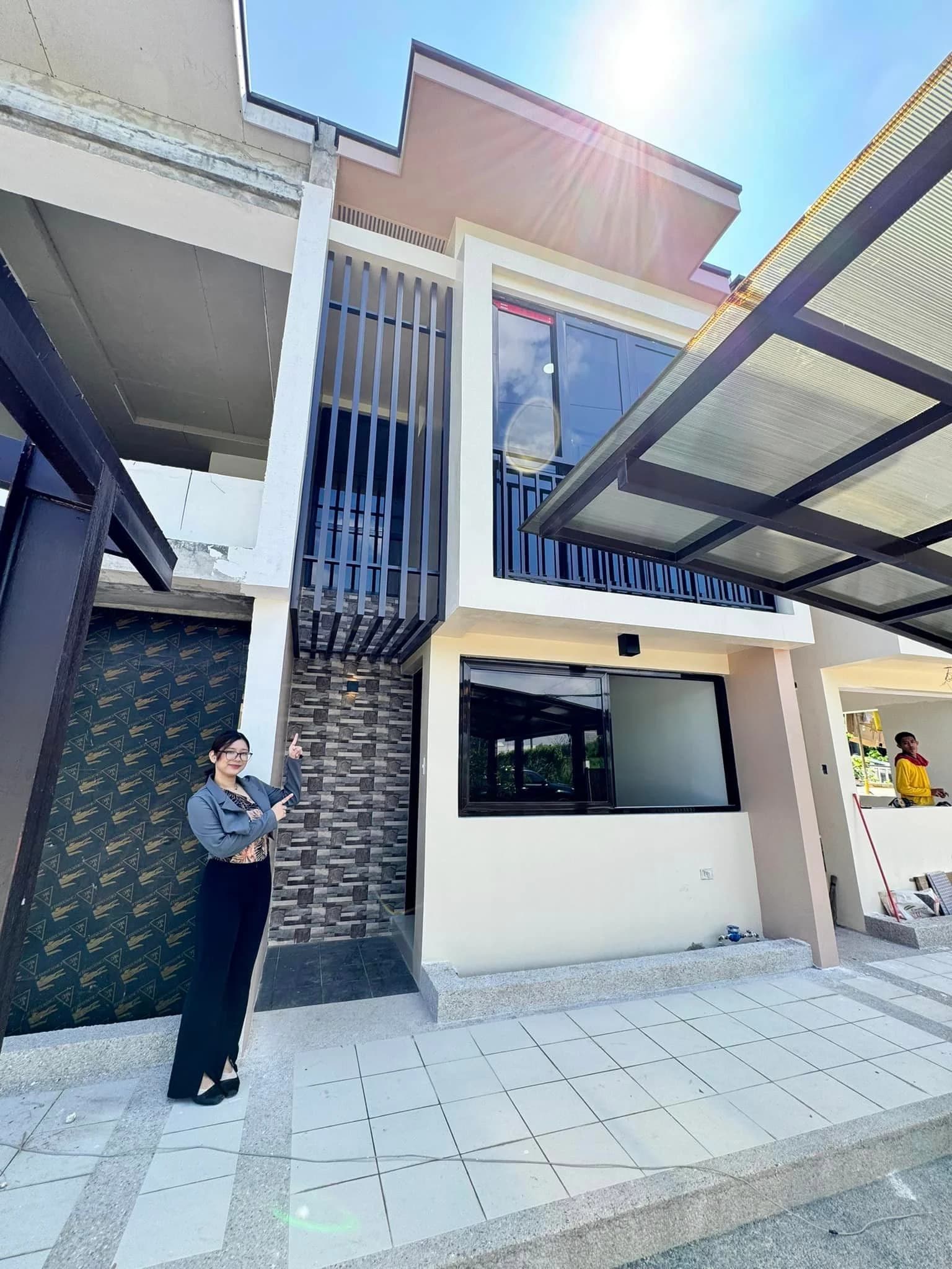 Brand New Modern 3BR Townhouse For Sale in Almanza Uno, Las Piñas City