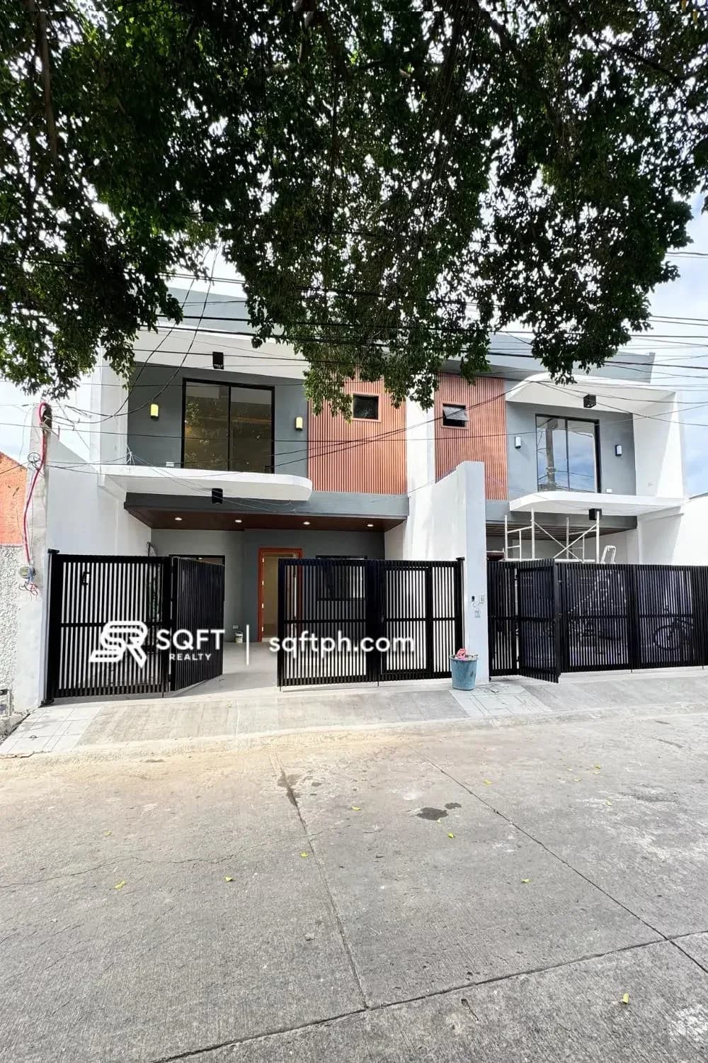 Brand New Modern 4BR Duplex House And Lot For Sale in BF Resort Village, Las Pinas City