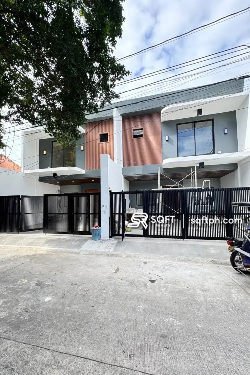 Brand New Modern 4BR Duplex House And Lot For Sale in BF Resort Village, Las Pinas City
