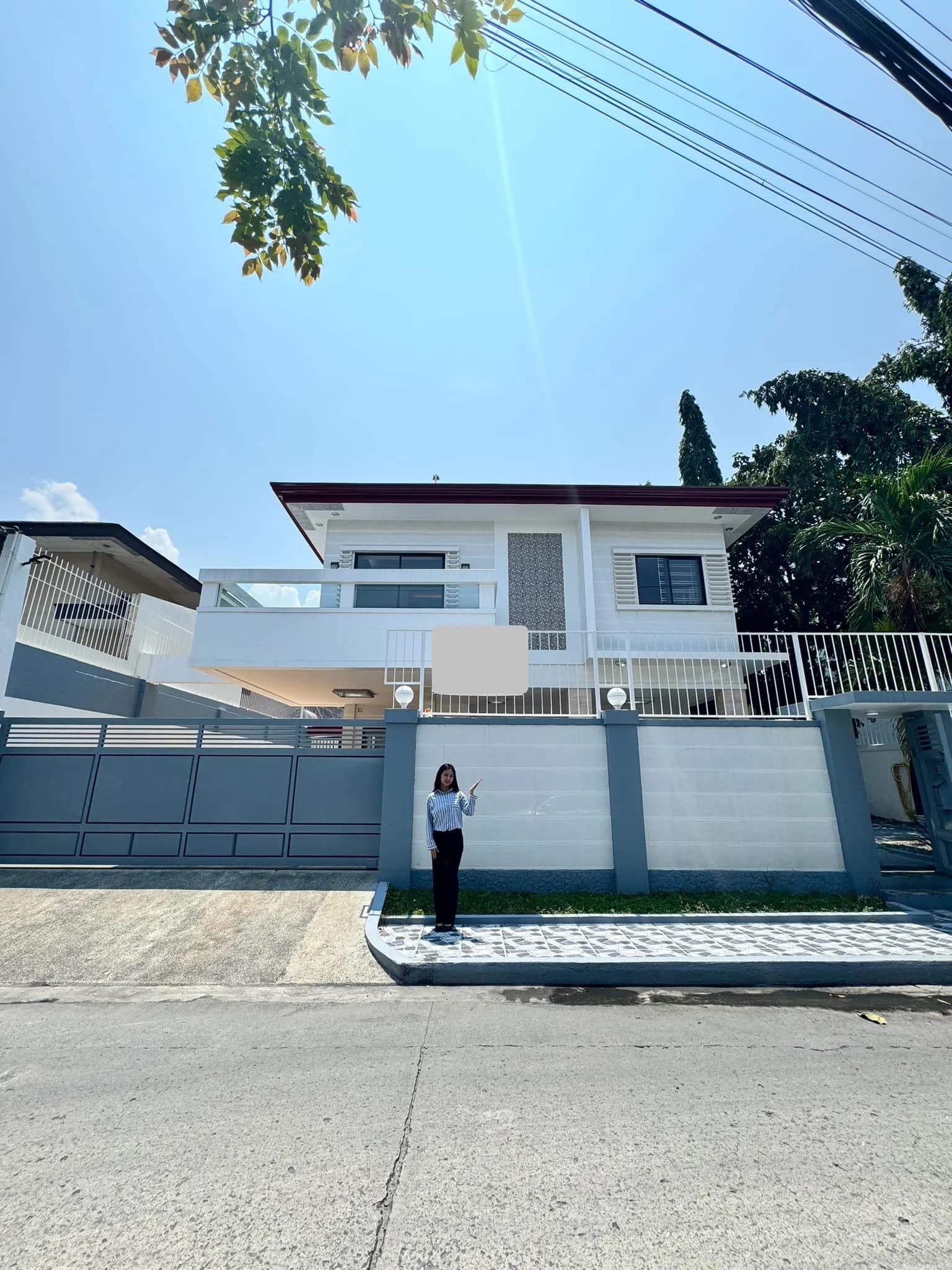 Modern 5BR Single Detached HouseFor Sale in Greenwoods Executive Village, Cainta, Rizal
