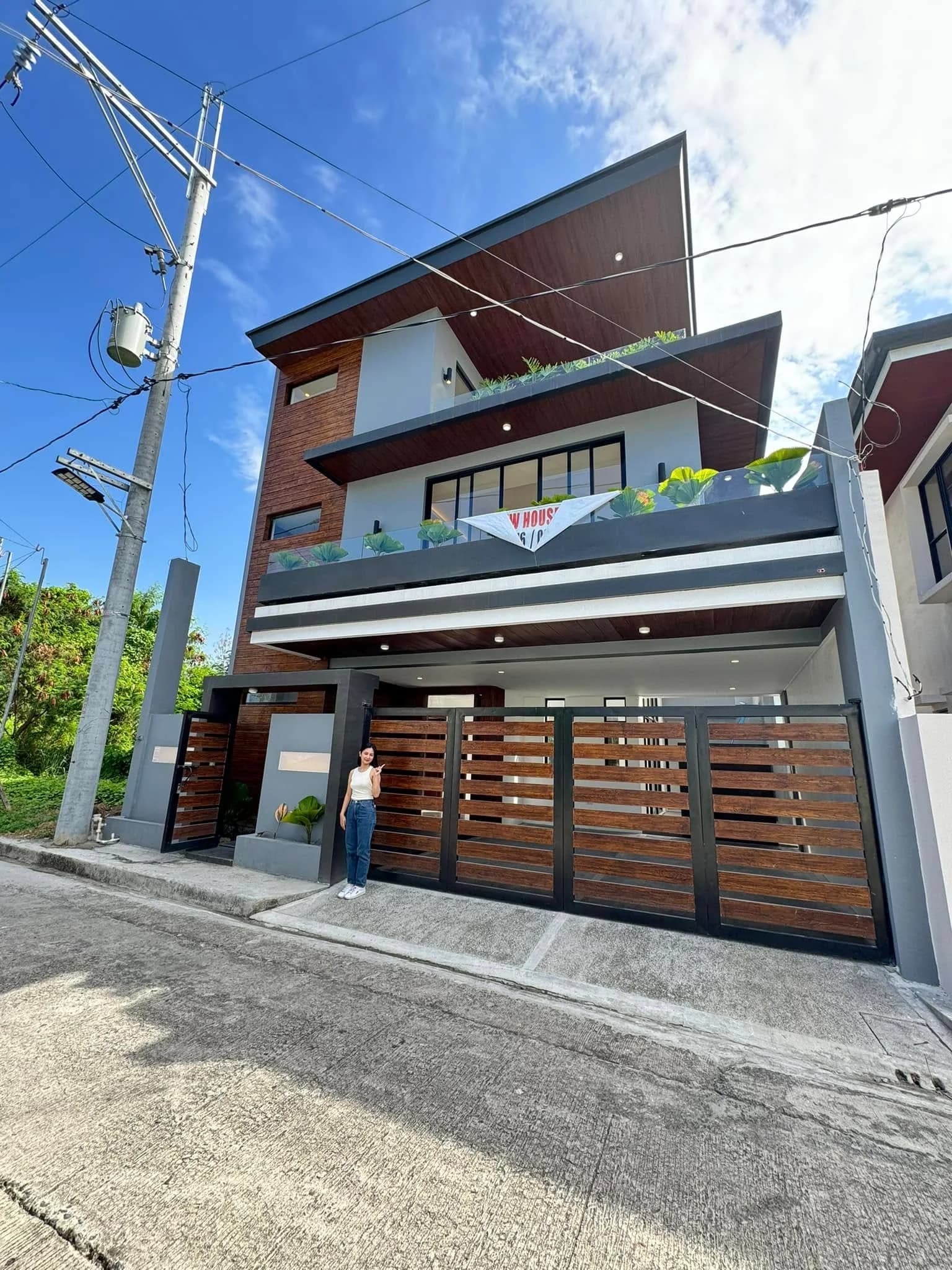 Brand New Modern 6BR House and Lot w/Pool in Greenwoods Executive Village, Cainta