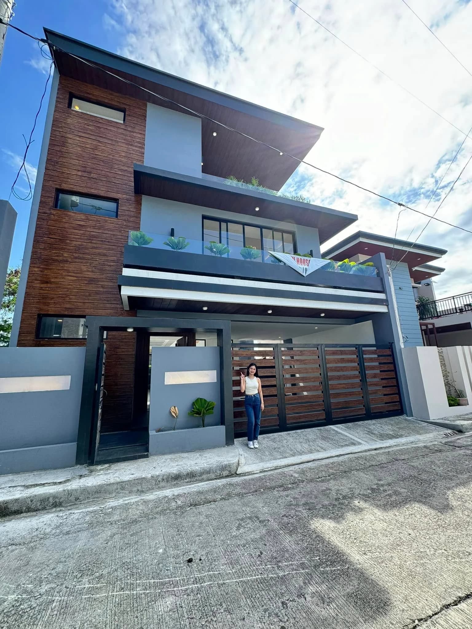 Brand New Modern 6BR House and Lot w/Pool in Greenwoods Executive Village, Cainta