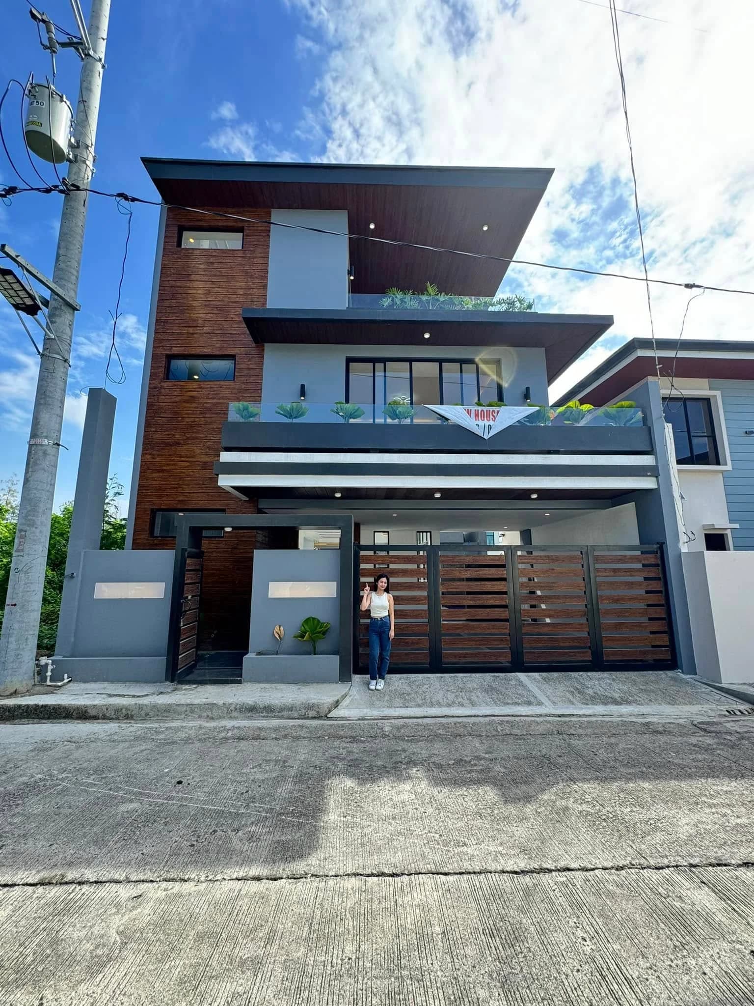 Brand New Modern 6BR House and Lot w/Pool in Greenwoods Executive Village, Cainta