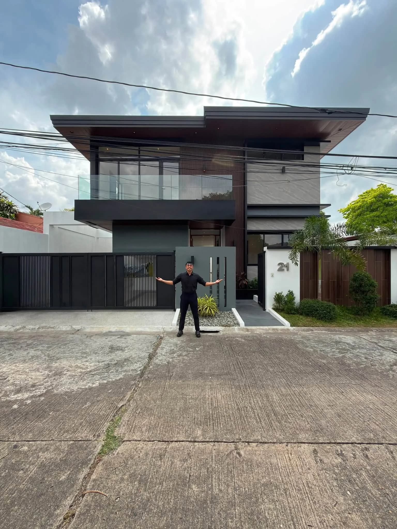 Brand New Modern Luxury House for Sale in BF Homes, Parañaque — Photo 1