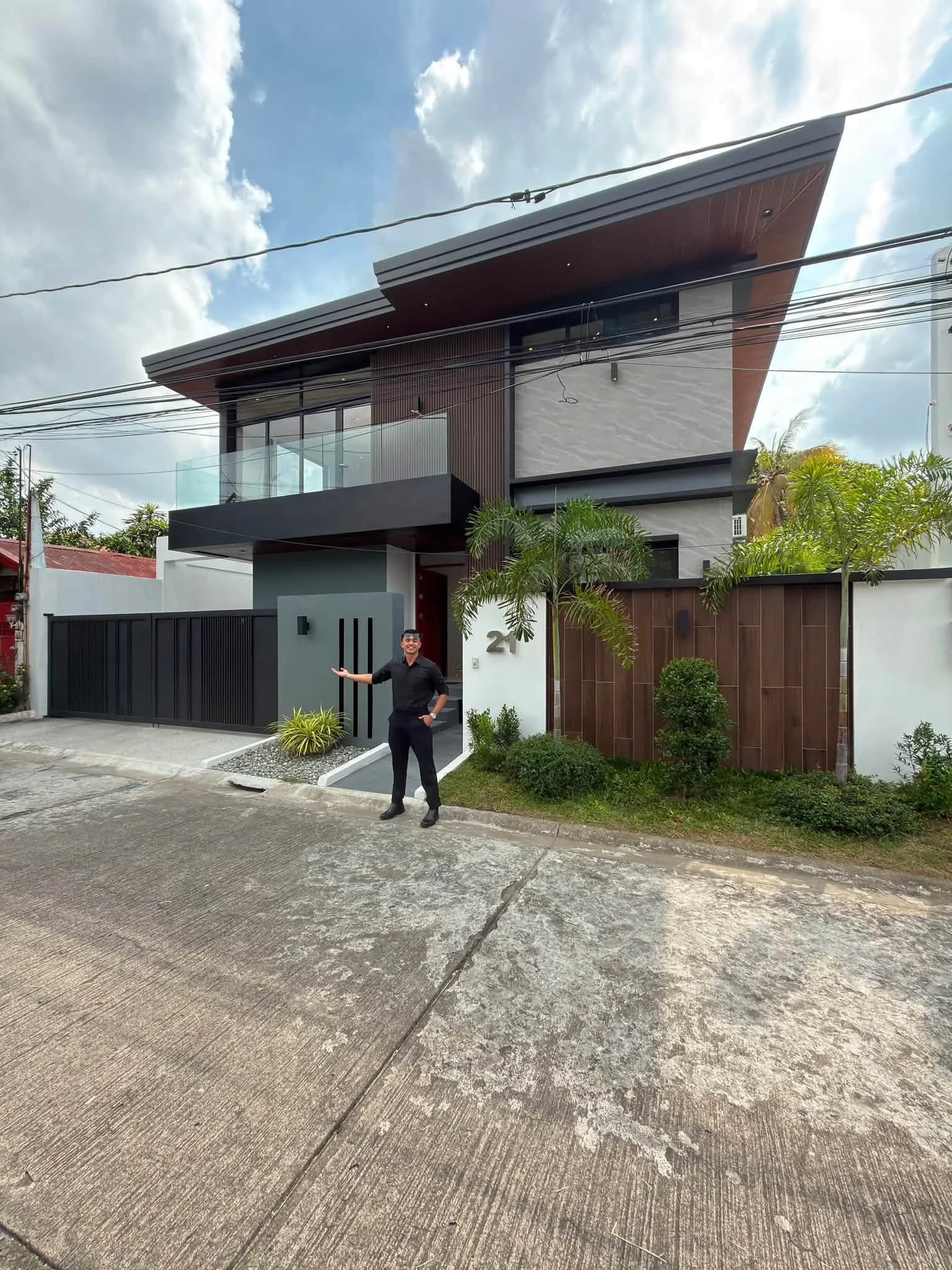 Brand New Modern Luxury House for Sale in BF Homes, Parañaque — Photo 2