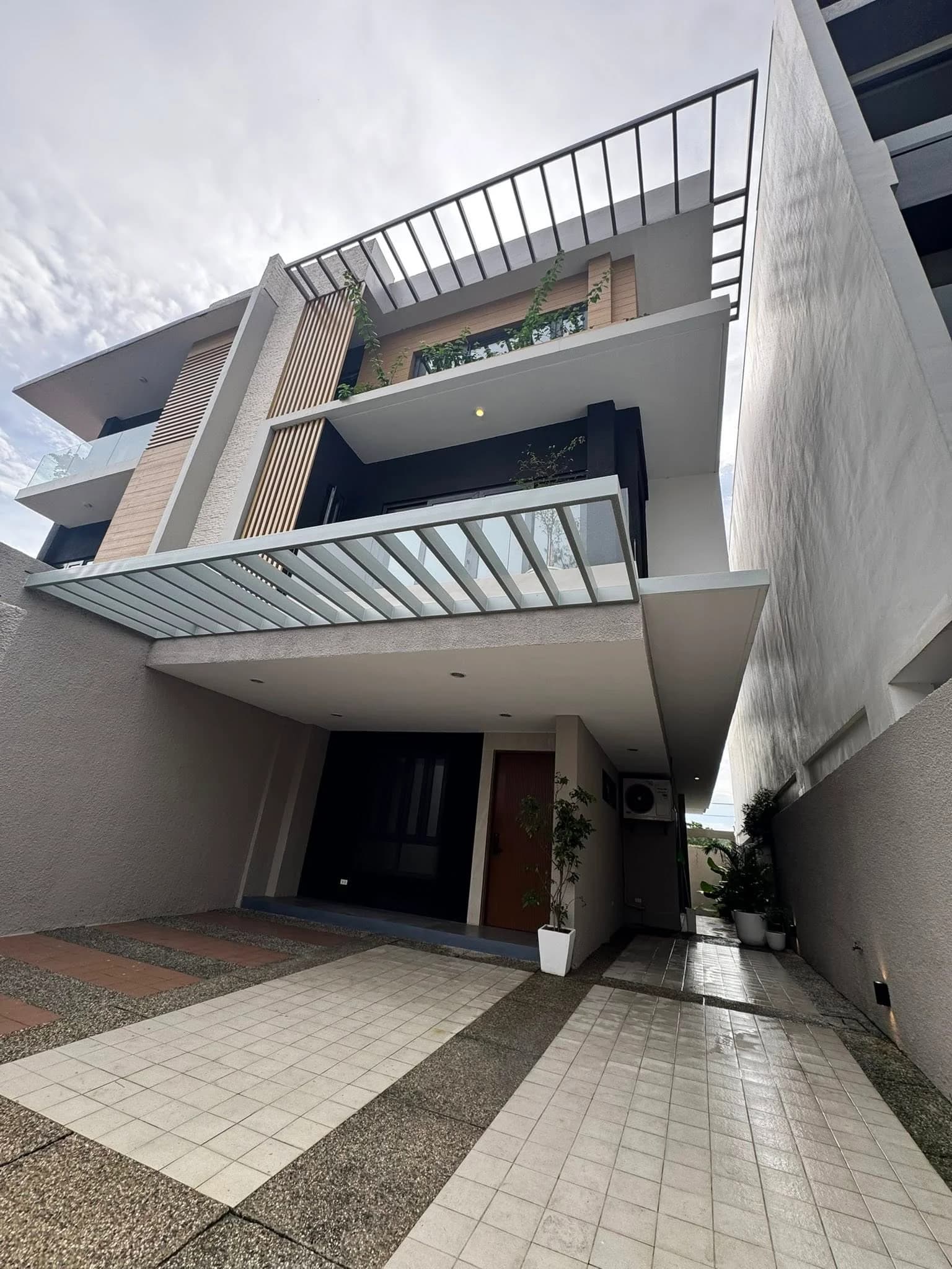 Brand New Modern 4BR House & Lot with Lift in AFPOVAI, Taguig City