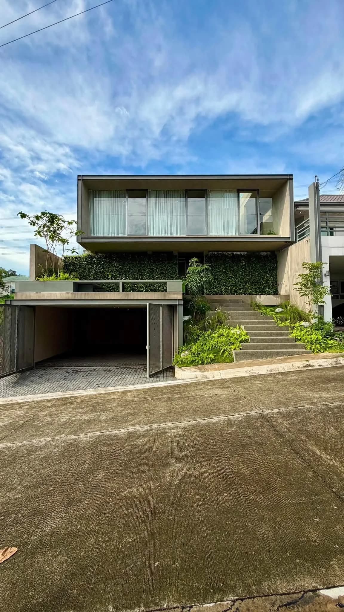 Premium Brand New Modern House & Lot For Sale in Havila Highlands Pointe, Taytay, Rizal — Photo 1