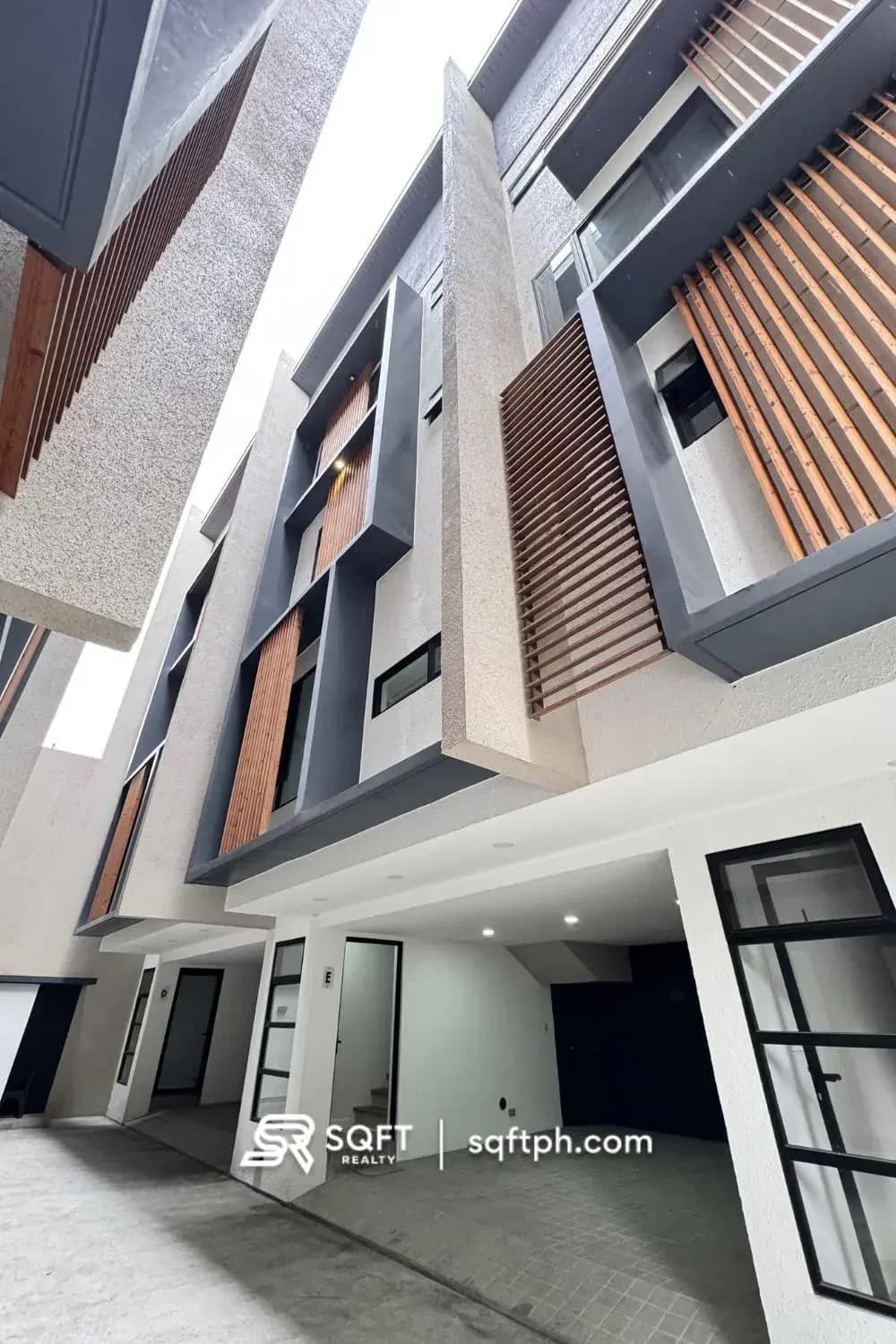 Brand New Modern Townhomes in For Sale In San Juan City ( Unit B )