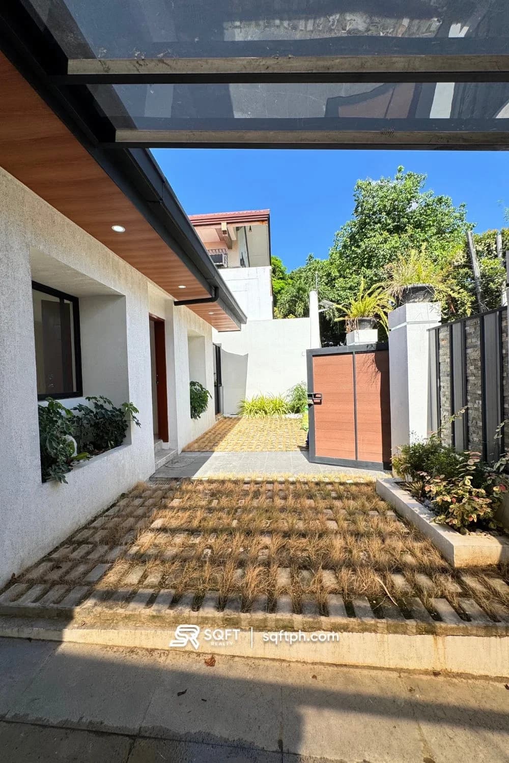 Newly Renovated Bungalow House and Lot For Sale in Filinvest 2, Quezon City