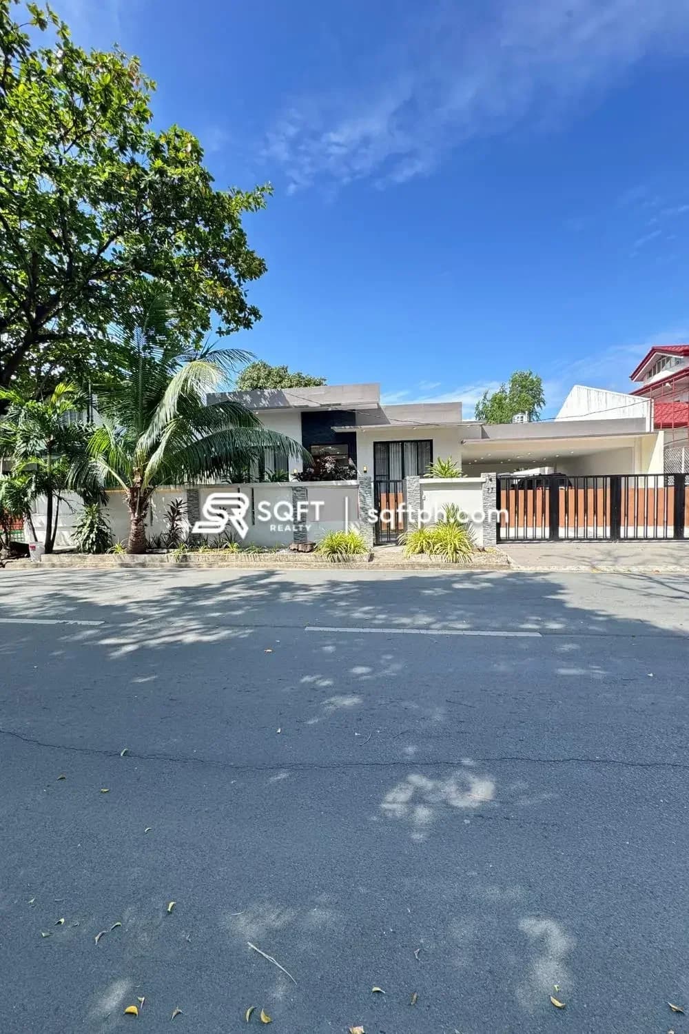 Brand New Elegant Bungalow with Swimming Pool For Sale in Philamlife Village, Las Pinas City