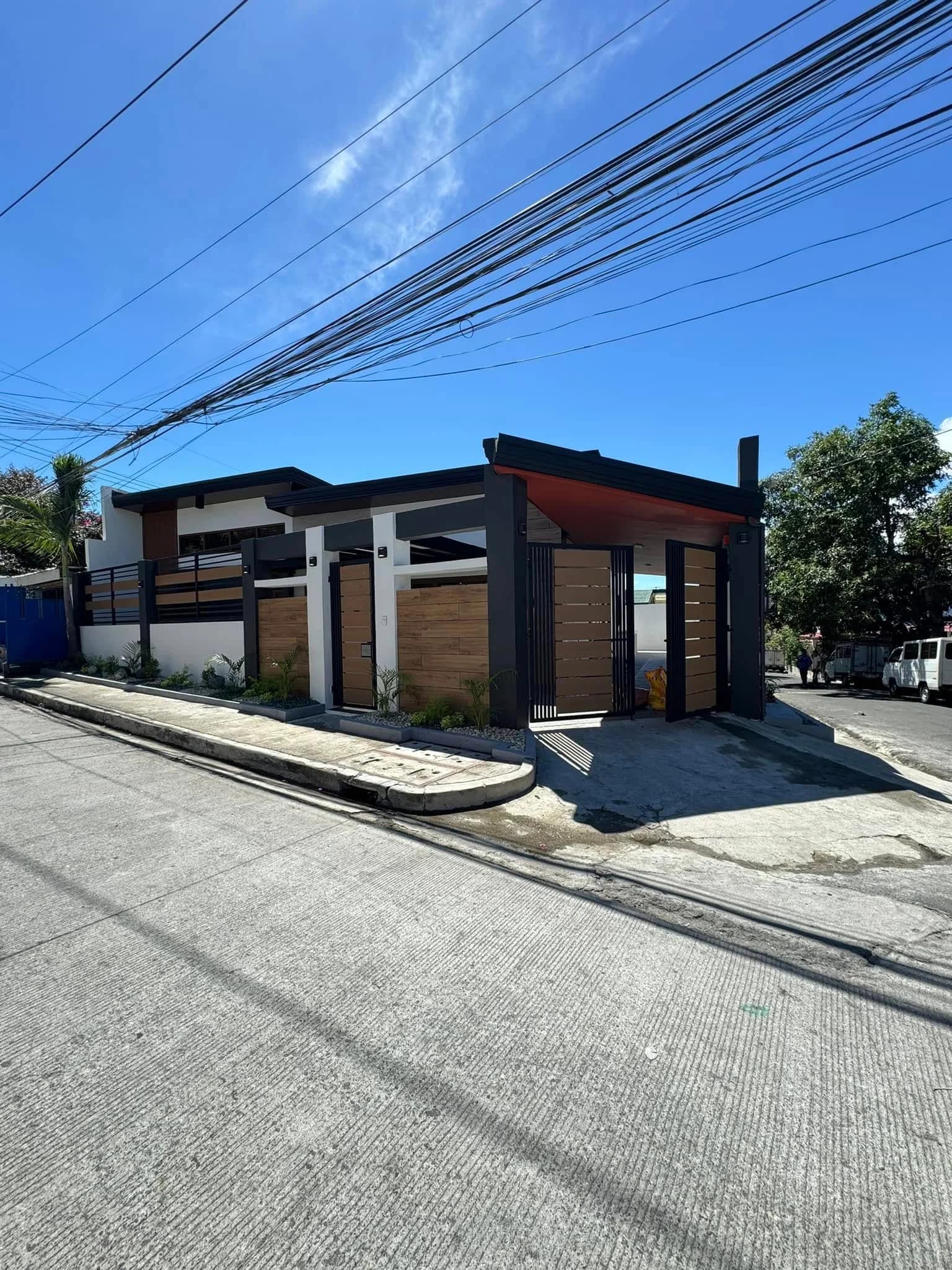 Brand New Modern Elegant Bungalow in Moonwalk Village, Las Piñas City (Corner Lot)