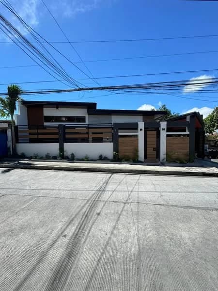 Brand New Modern Elegant Bungalow in Moonwalk Village, Las Piñas City (Corner Lot)