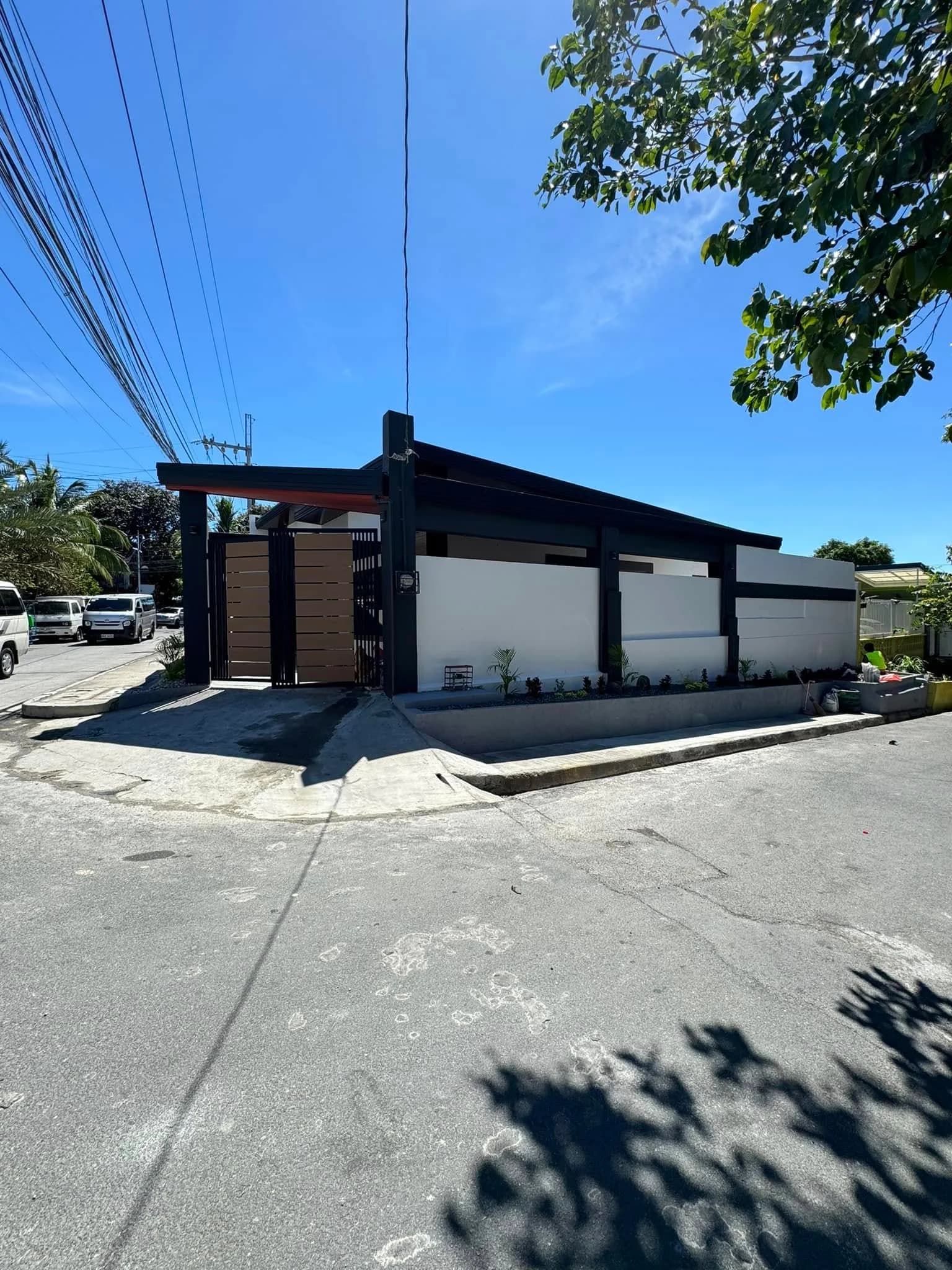 Brand New Modern Elegant Bungalow in Moonwalk Village, Las Piñas City (Corner Lot)