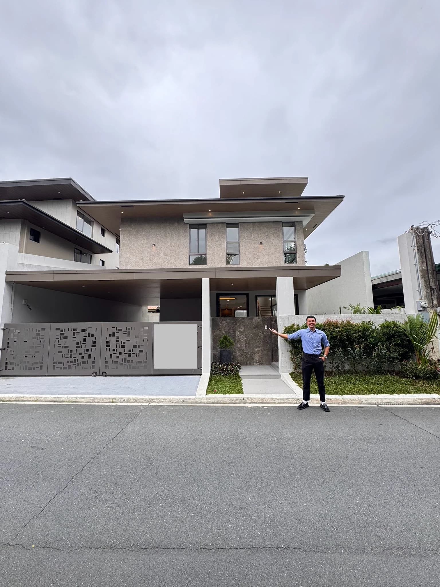 Brand New Modern 5BR House & Lot in BF Homes, Las Piñas