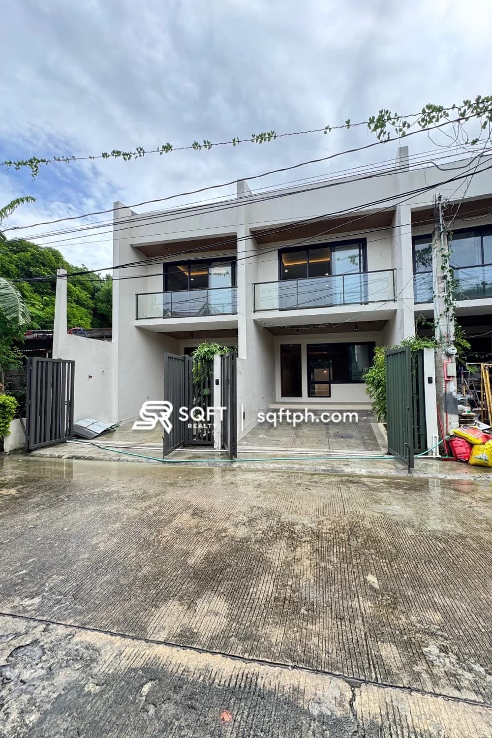 Brand New Elegant Townhouse For Sale in Better Living Subdivision Parañaque City ( New Price Update! )