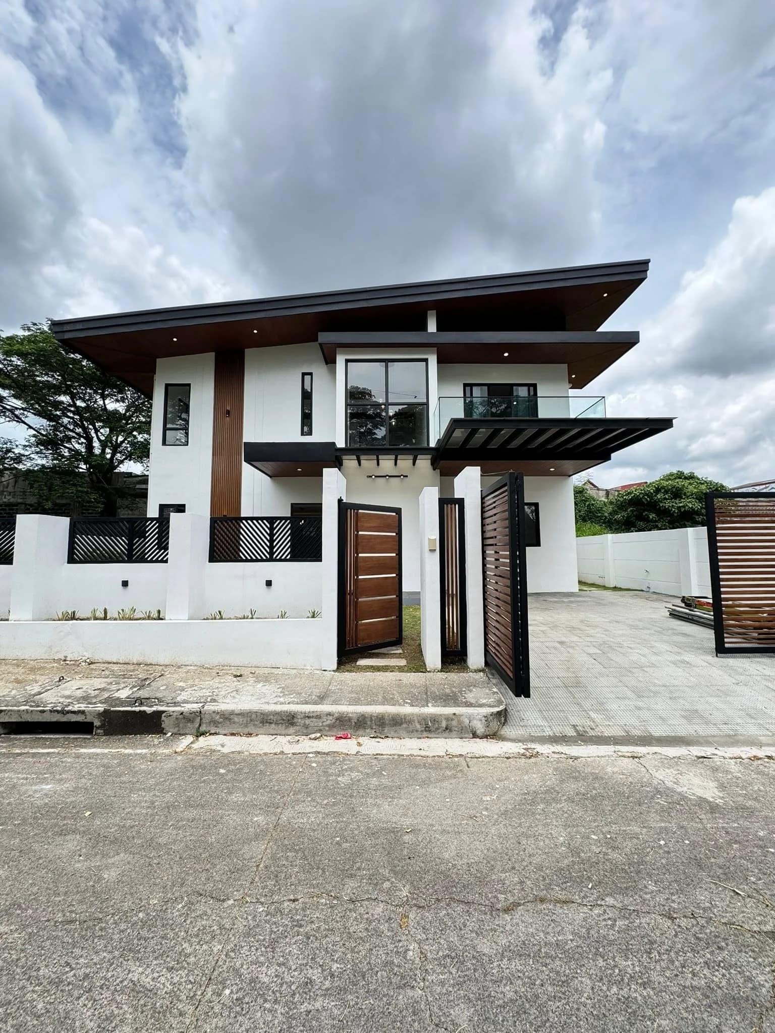 Brand New Modern Single Detached House and Lot For Sale In Dasmariñas, Cavite