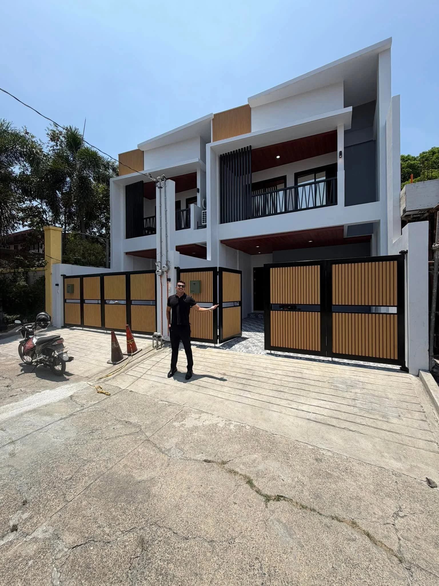Brand New Modern Duplex For Sale in Better Living Subd., Parañaque City — Photo 2