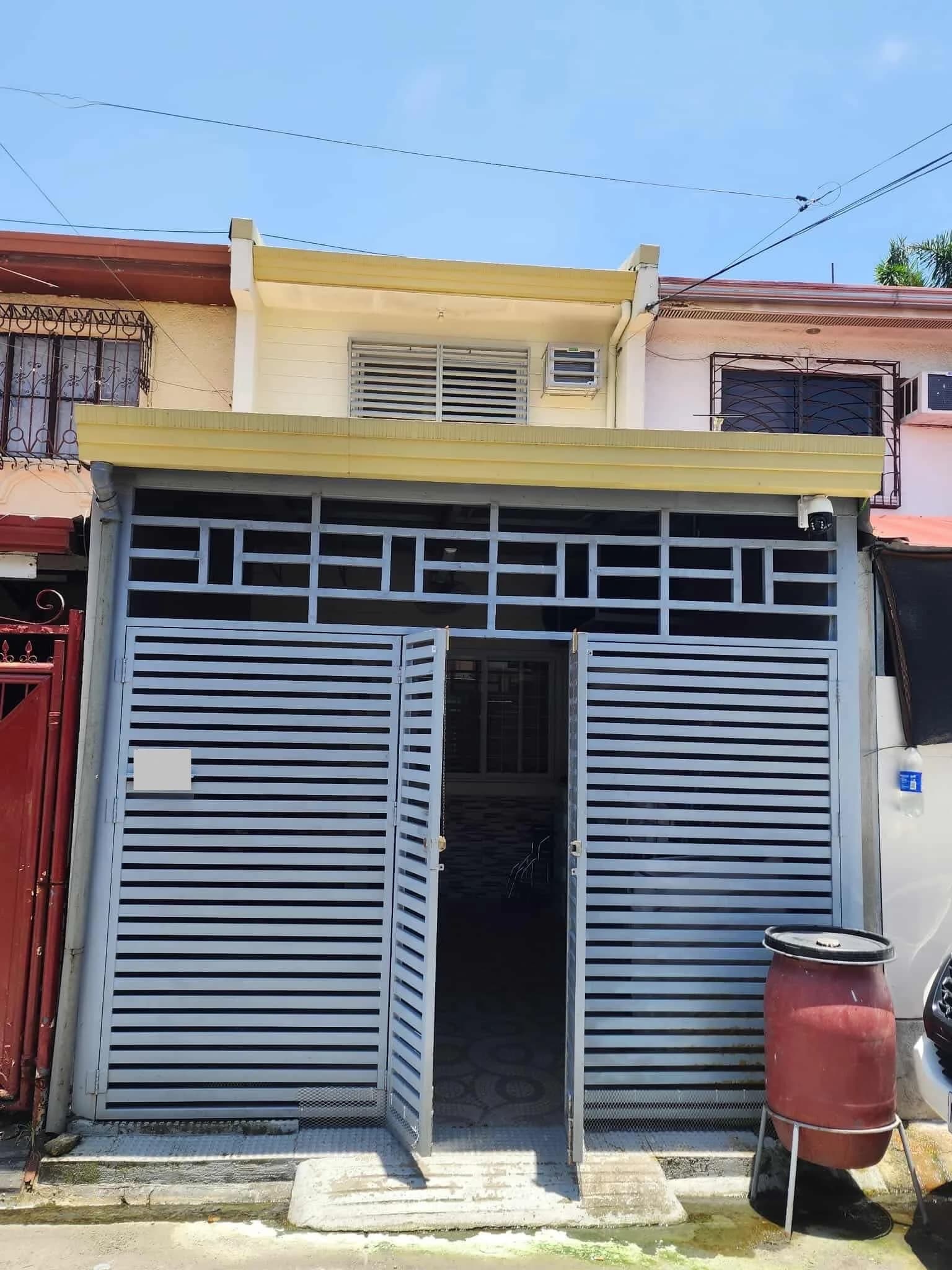 Townhouse For Sale in Veraville Village Grande Classic, BF Resort Village, Las Piñas City