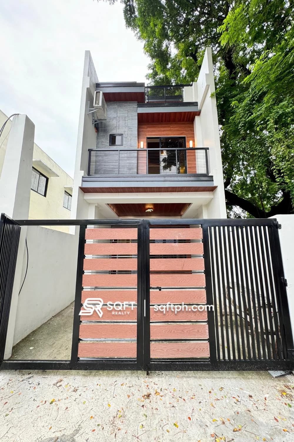 Brand New Sophisticated House and Lot For Sale in Pilar Village Las Piñas City