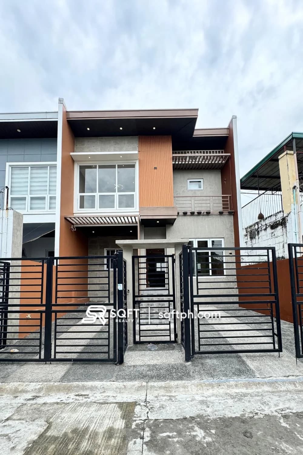 Modern 4BR House and Lot For Sale in BF Resort Village Las Piñas